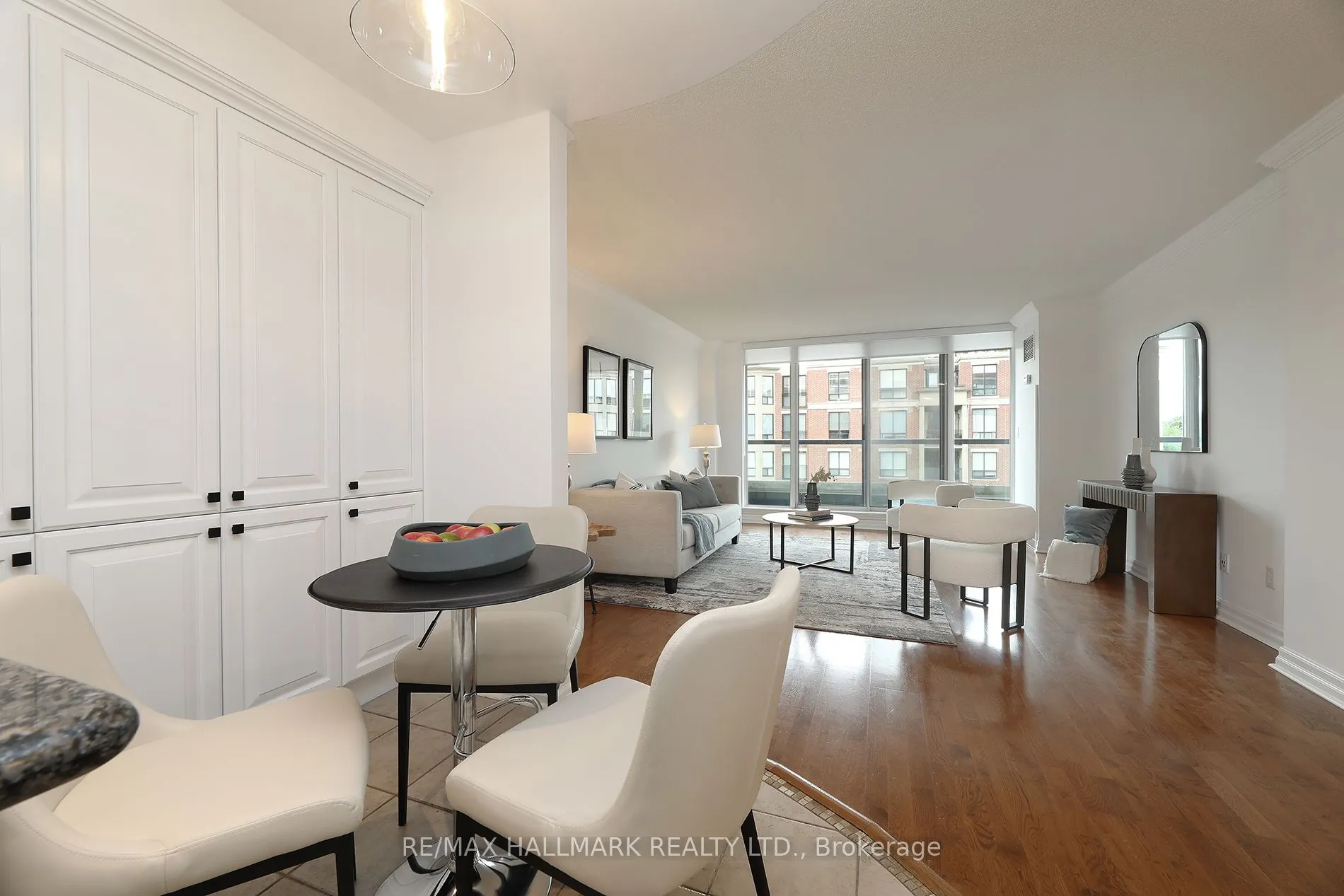 2727 Yonge Street, #609