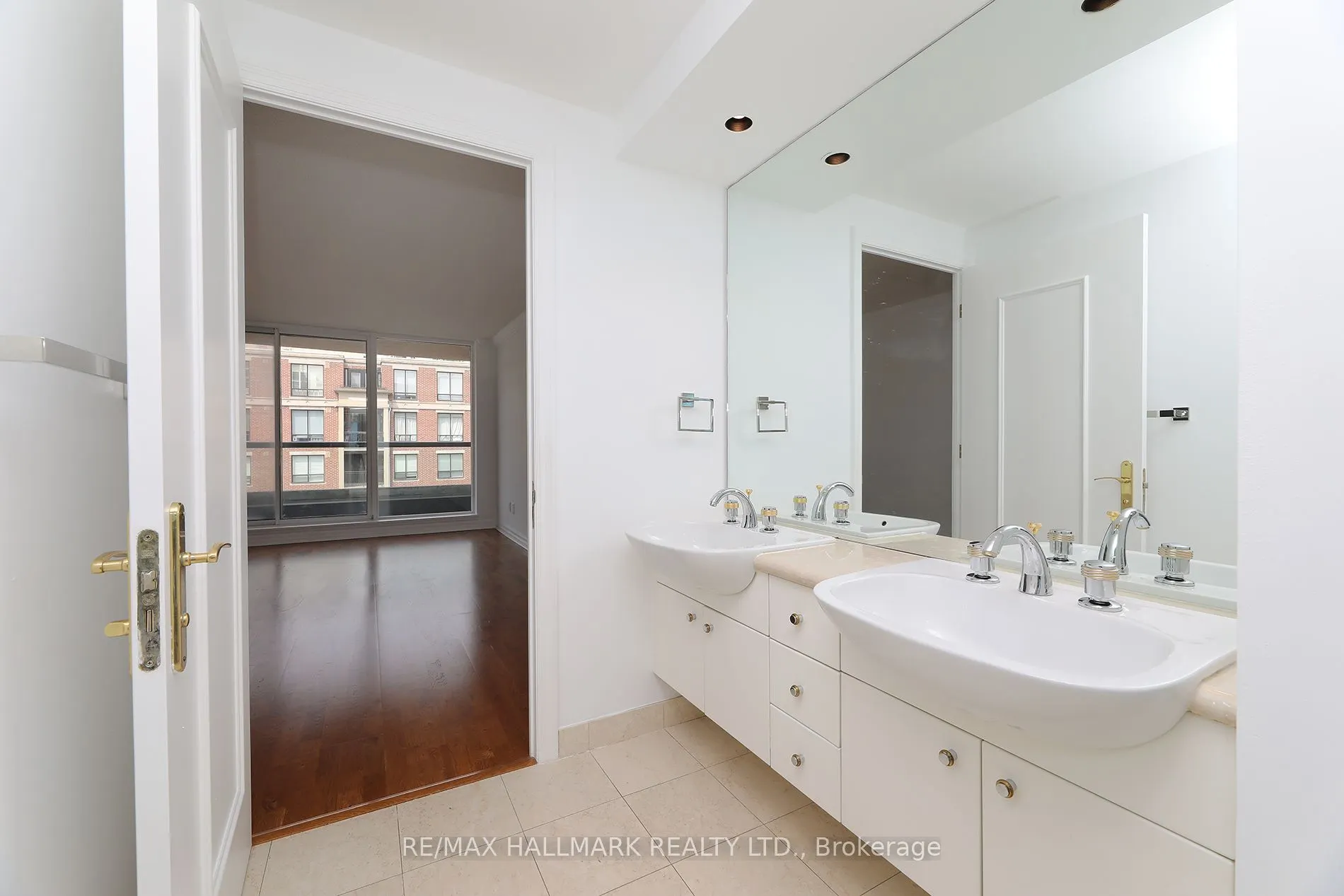 2727 Yonge Street, #609
