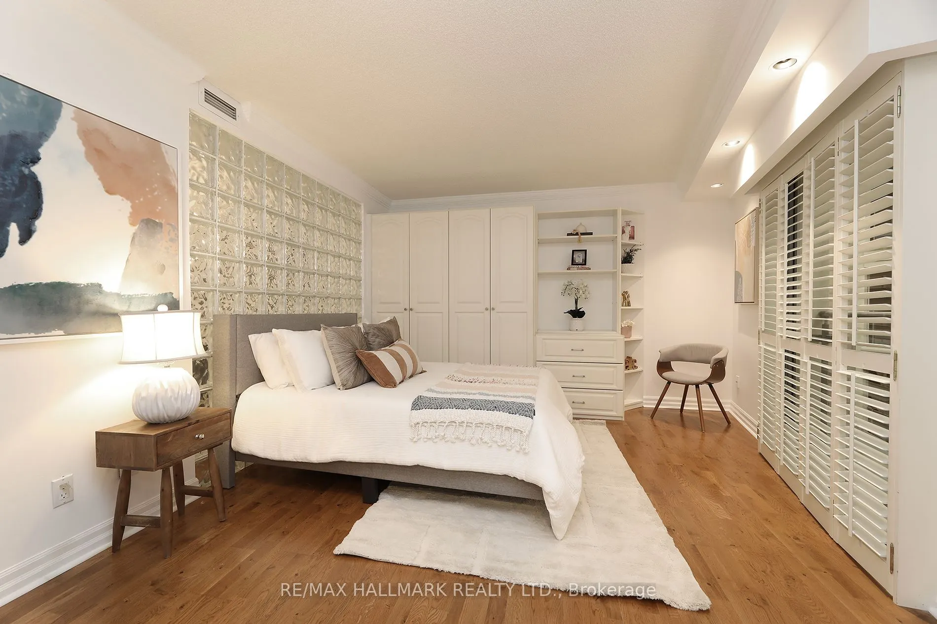 2727 Yonge Street, #609