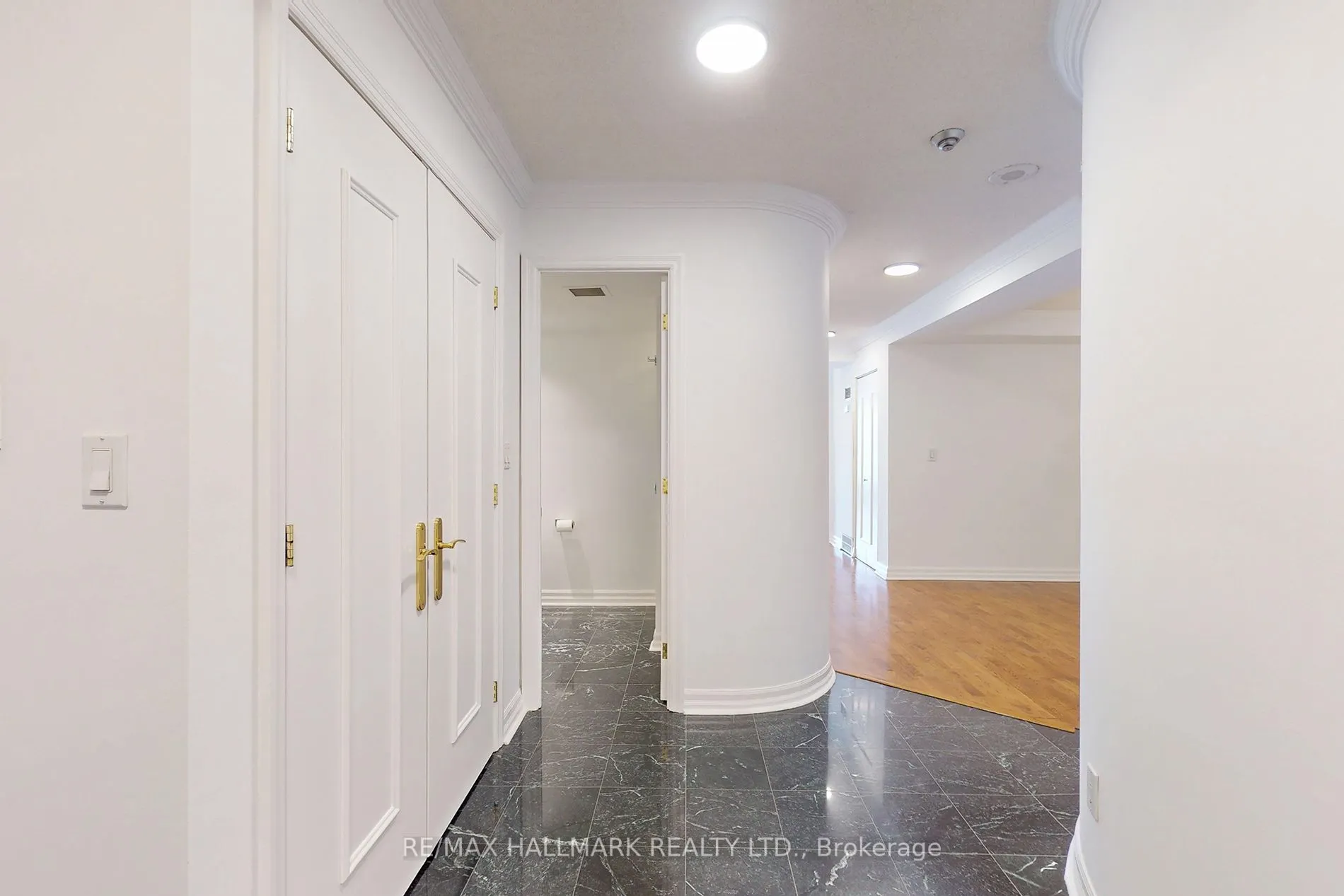 2727 Yonge Street, #609