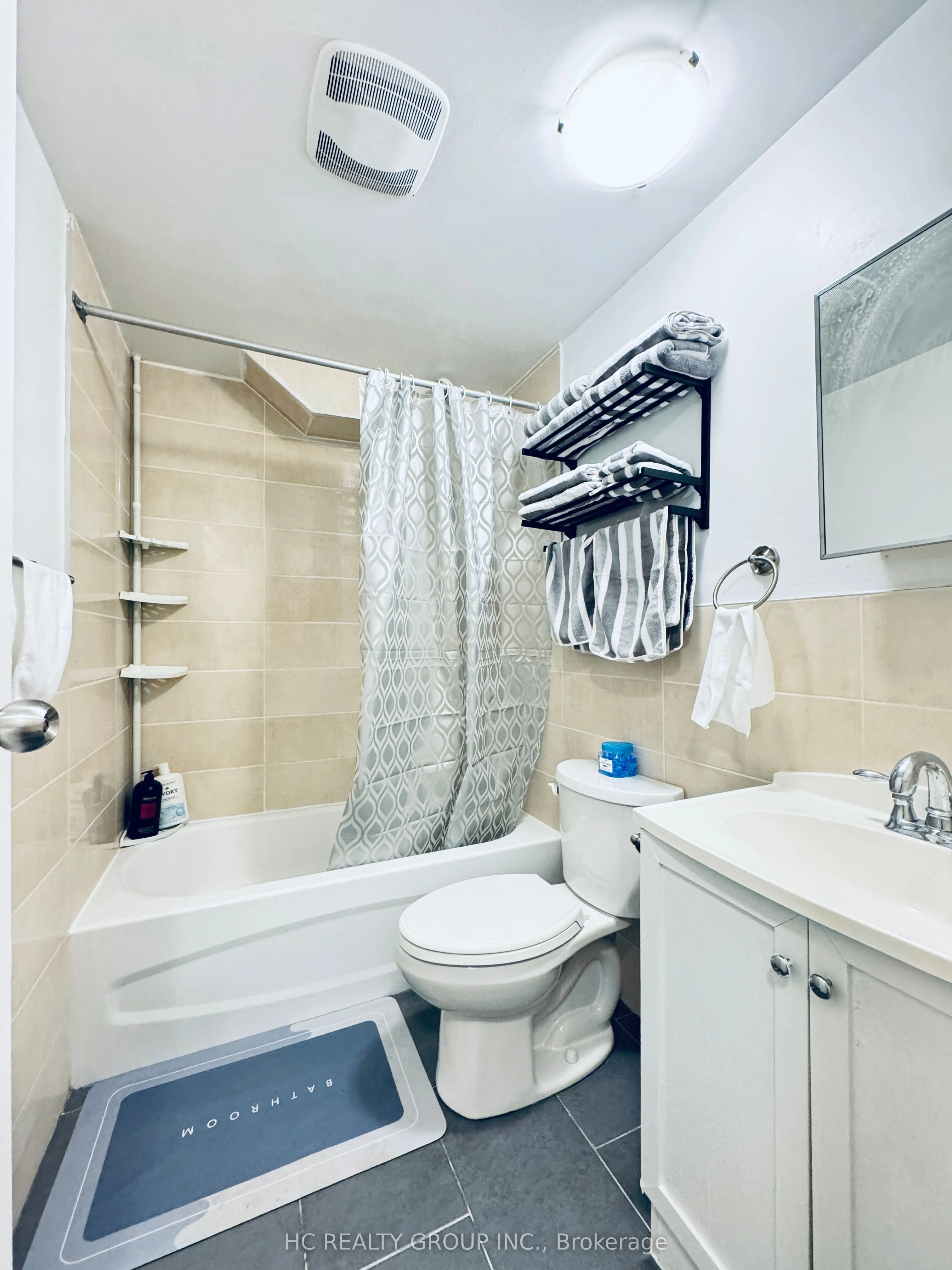 629 Bathurst Street