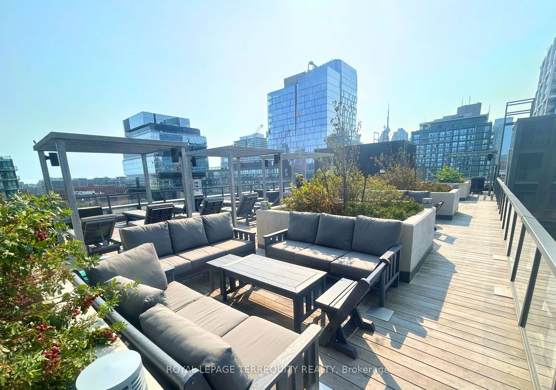 120 Parliament Street, #1405