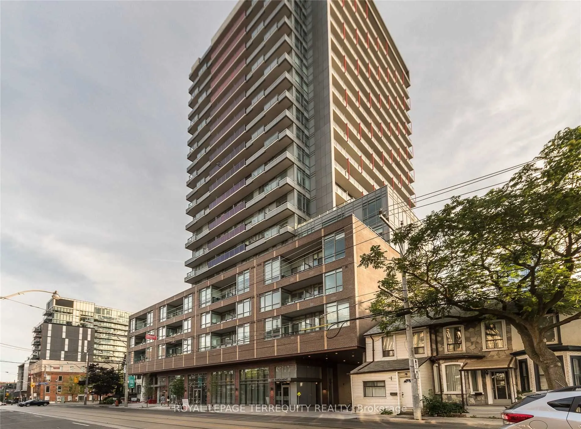 120 Parliament Street, #1405