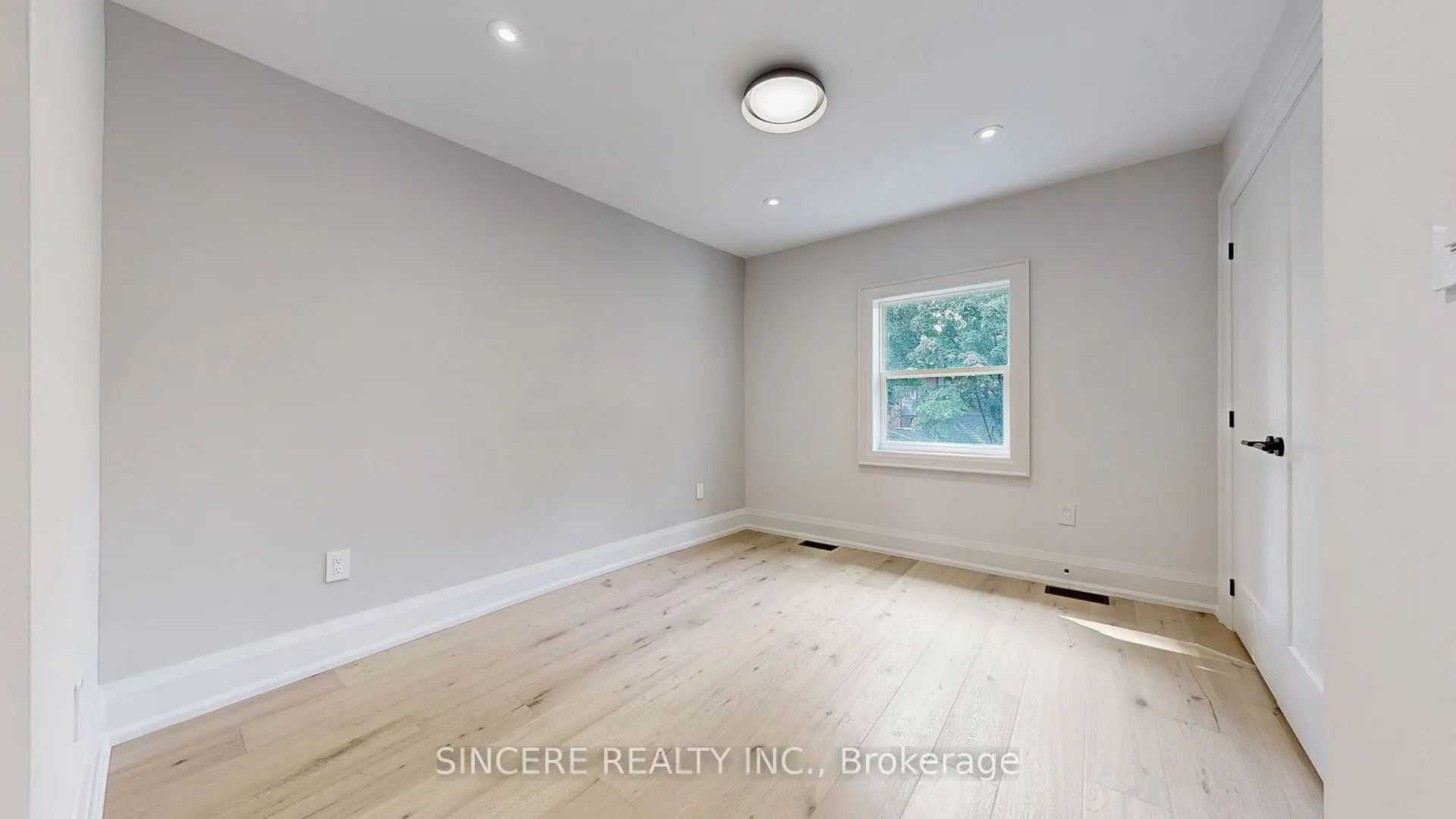 123 Lawrence Avenue W