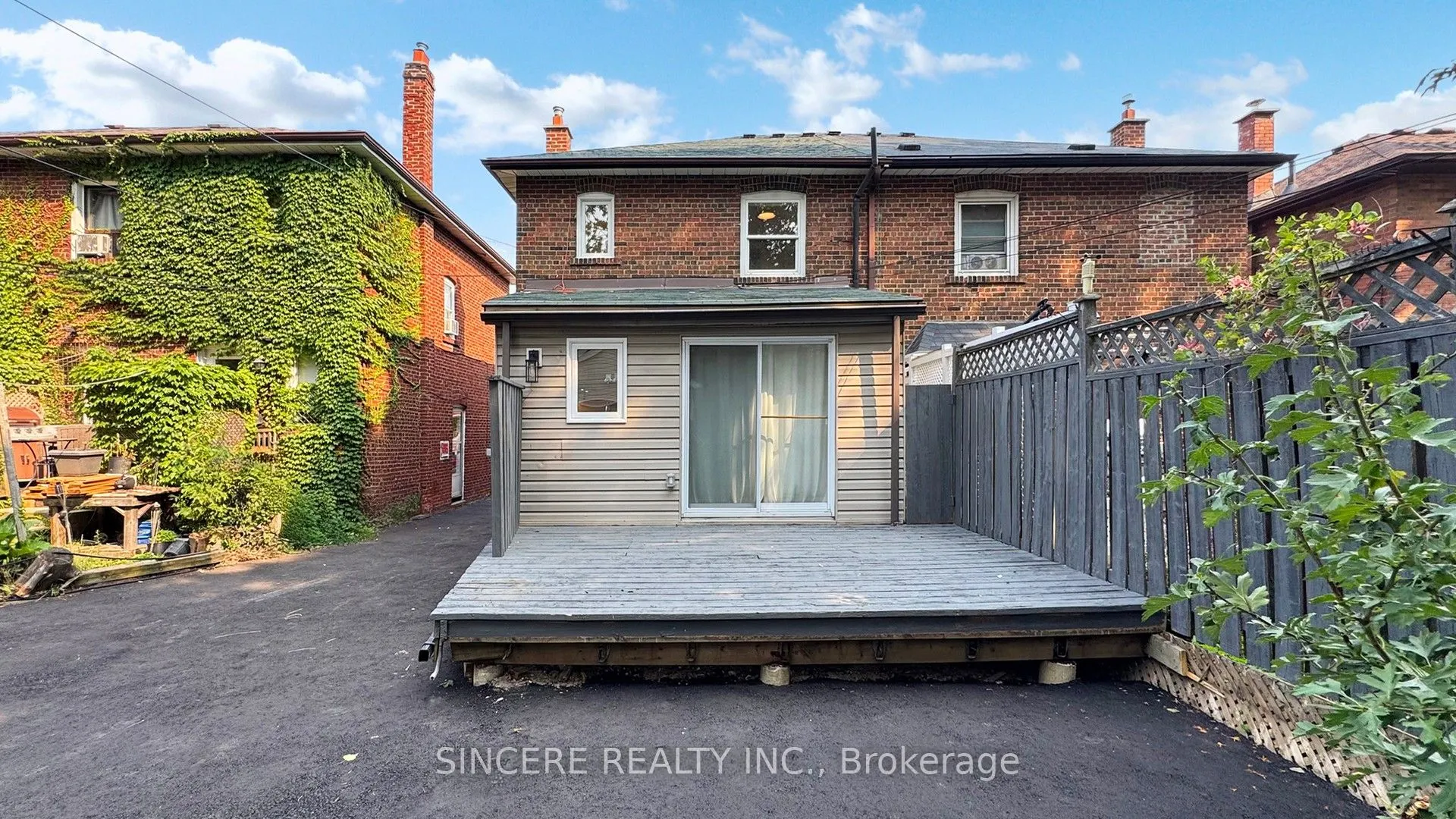 123 Lawrence Avenue W