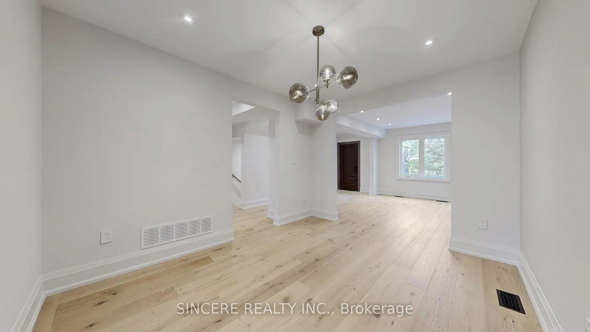 123 Lawrence Avenue W