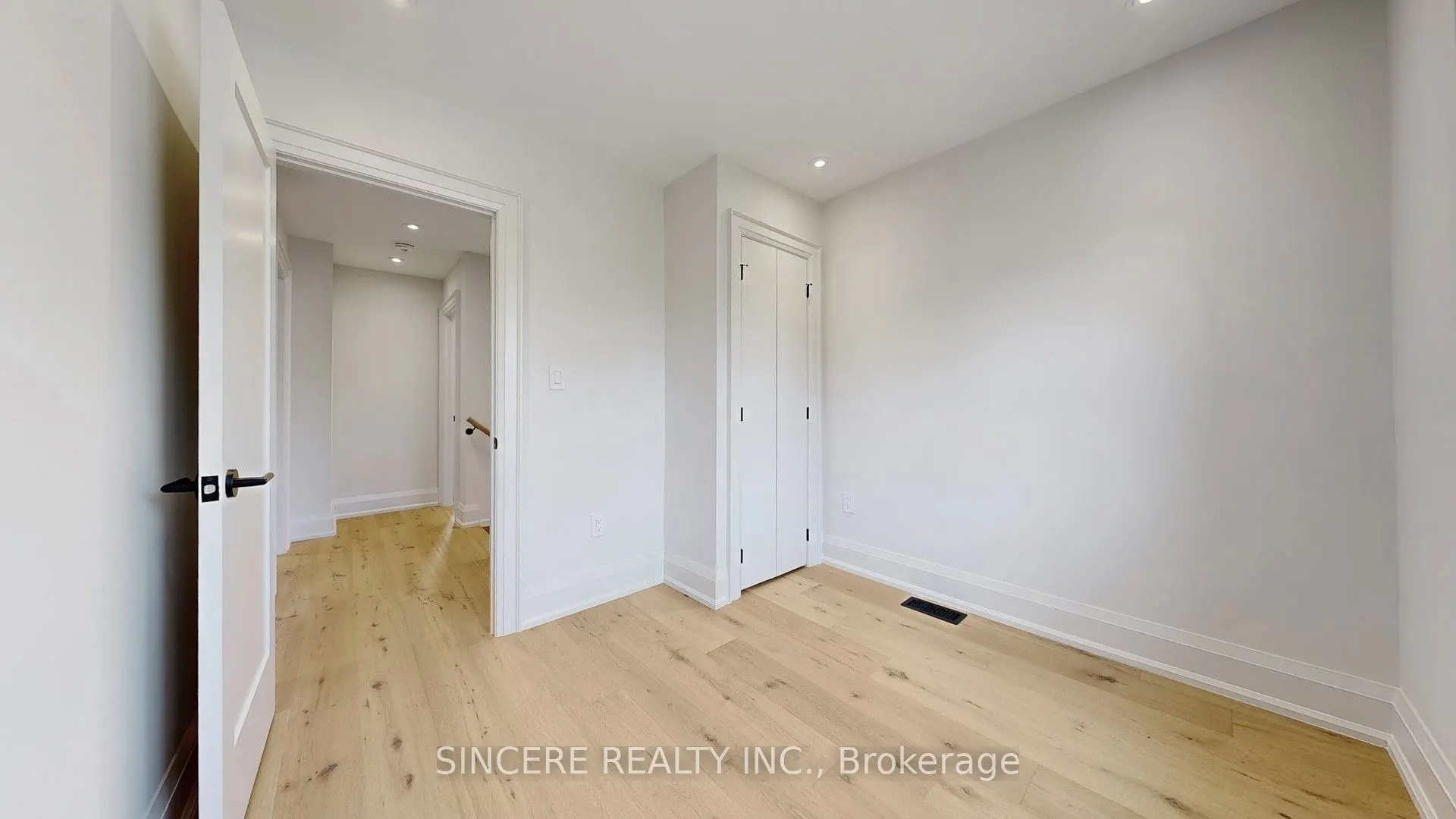 123 Lawrence Avenue W