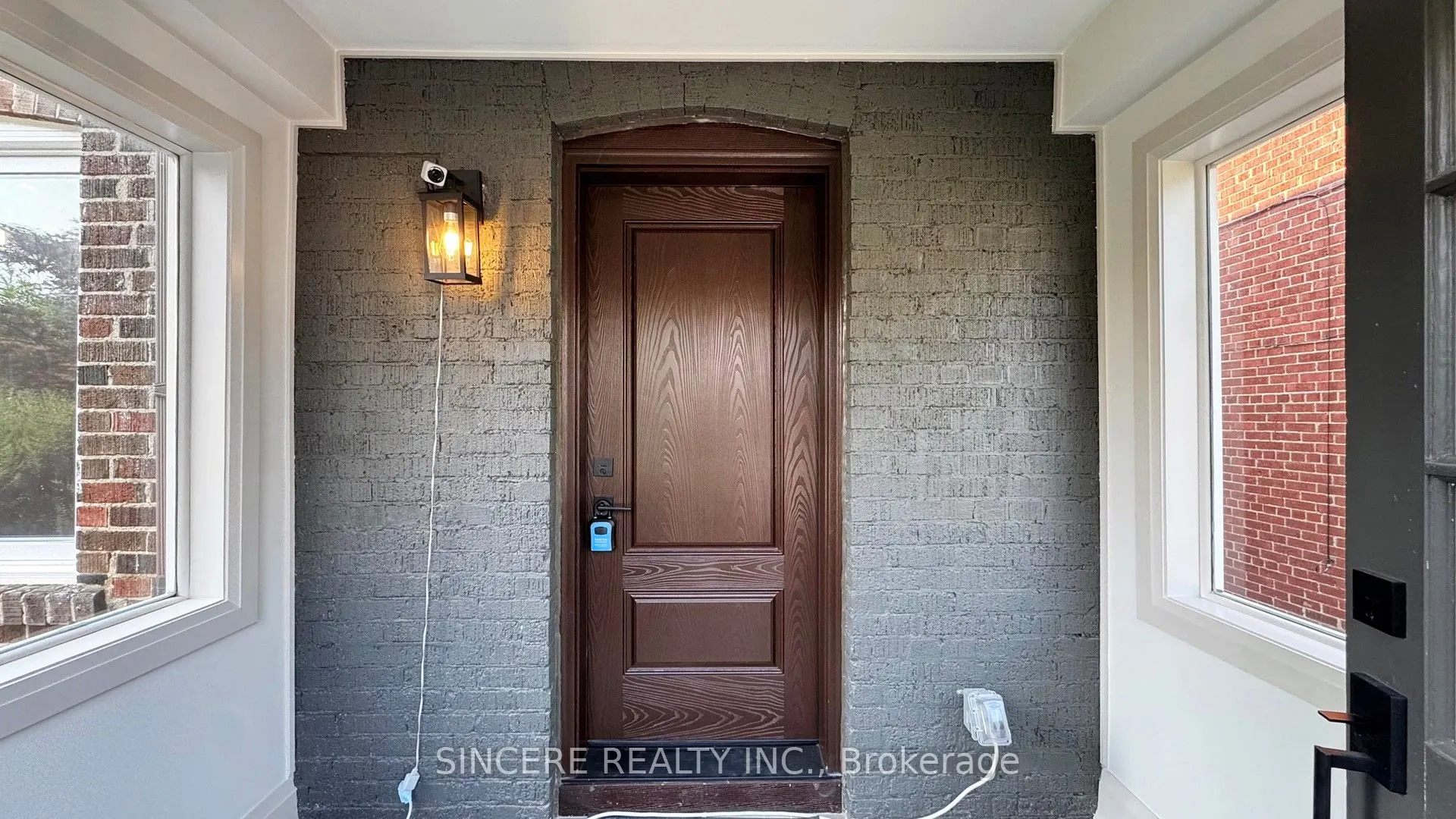123 Lawrence Avenue W
