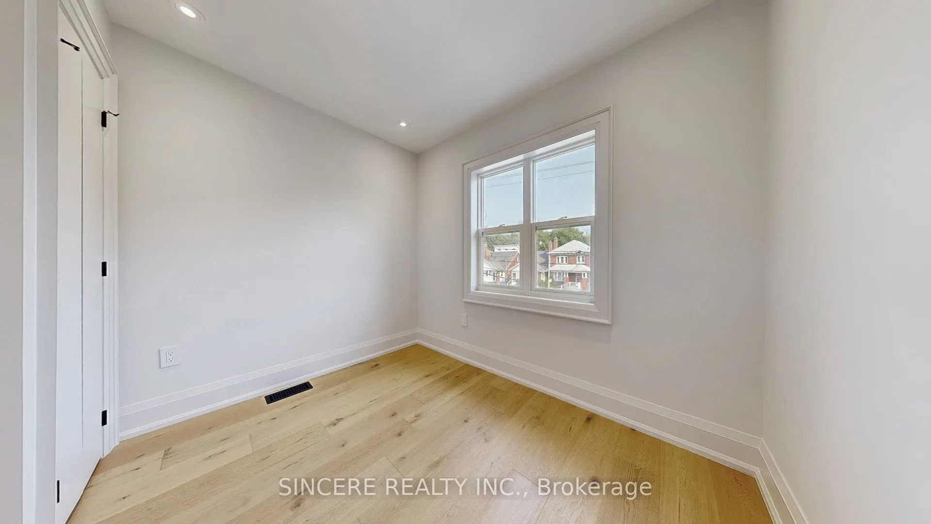 123 Lawrence Avenue W