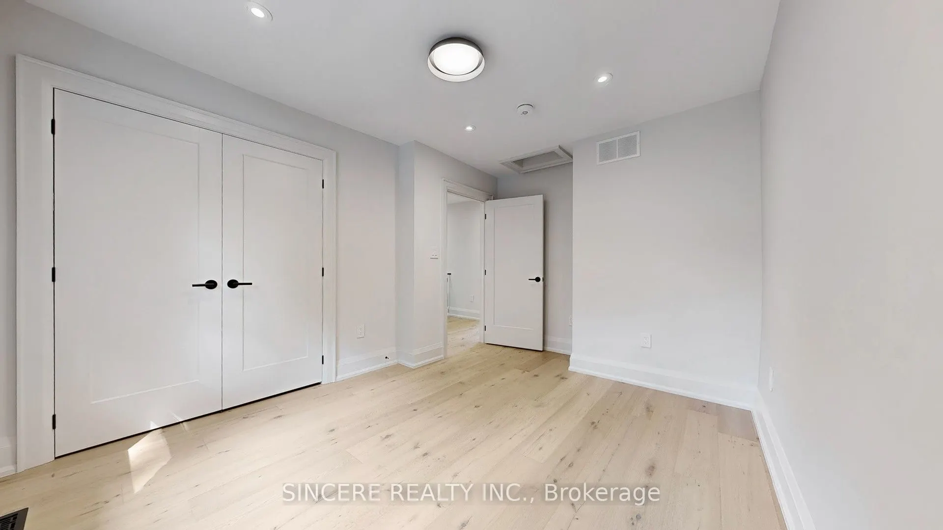 123 Lawrence Avenue W