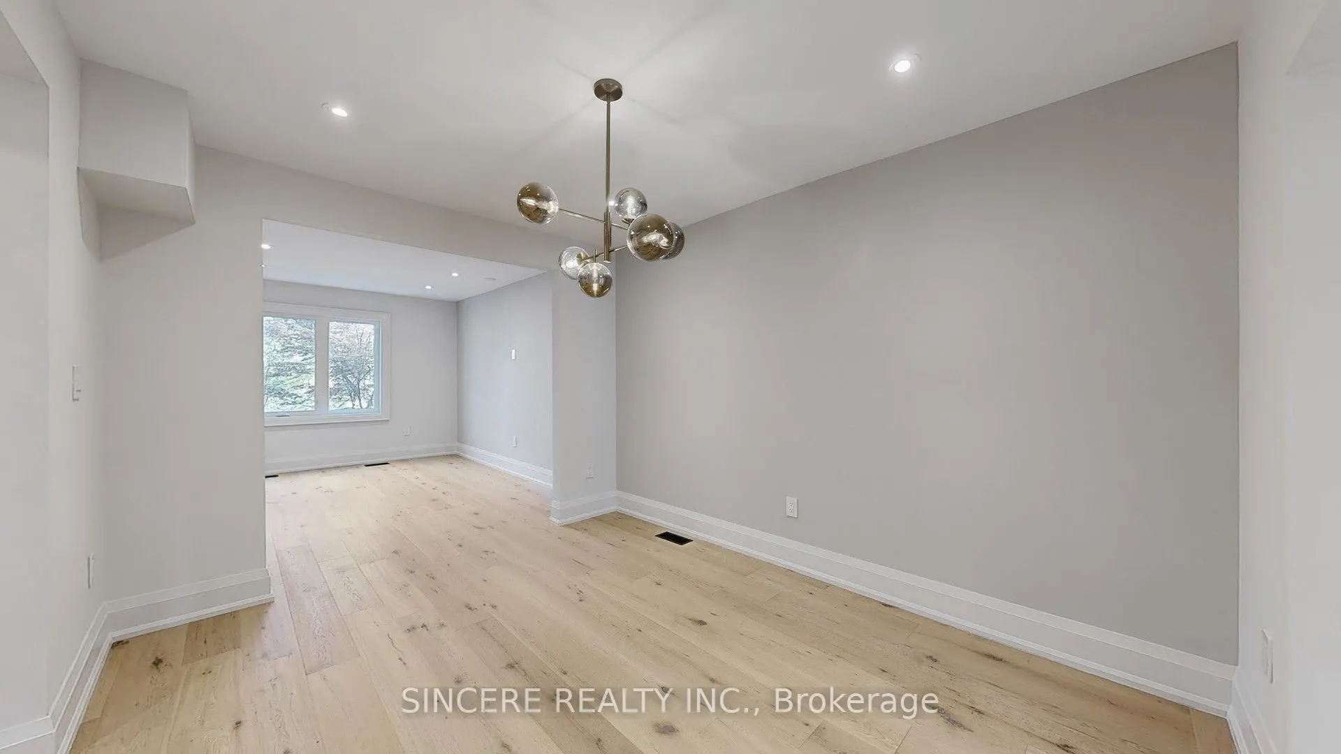 123 Lawrence Avenue W