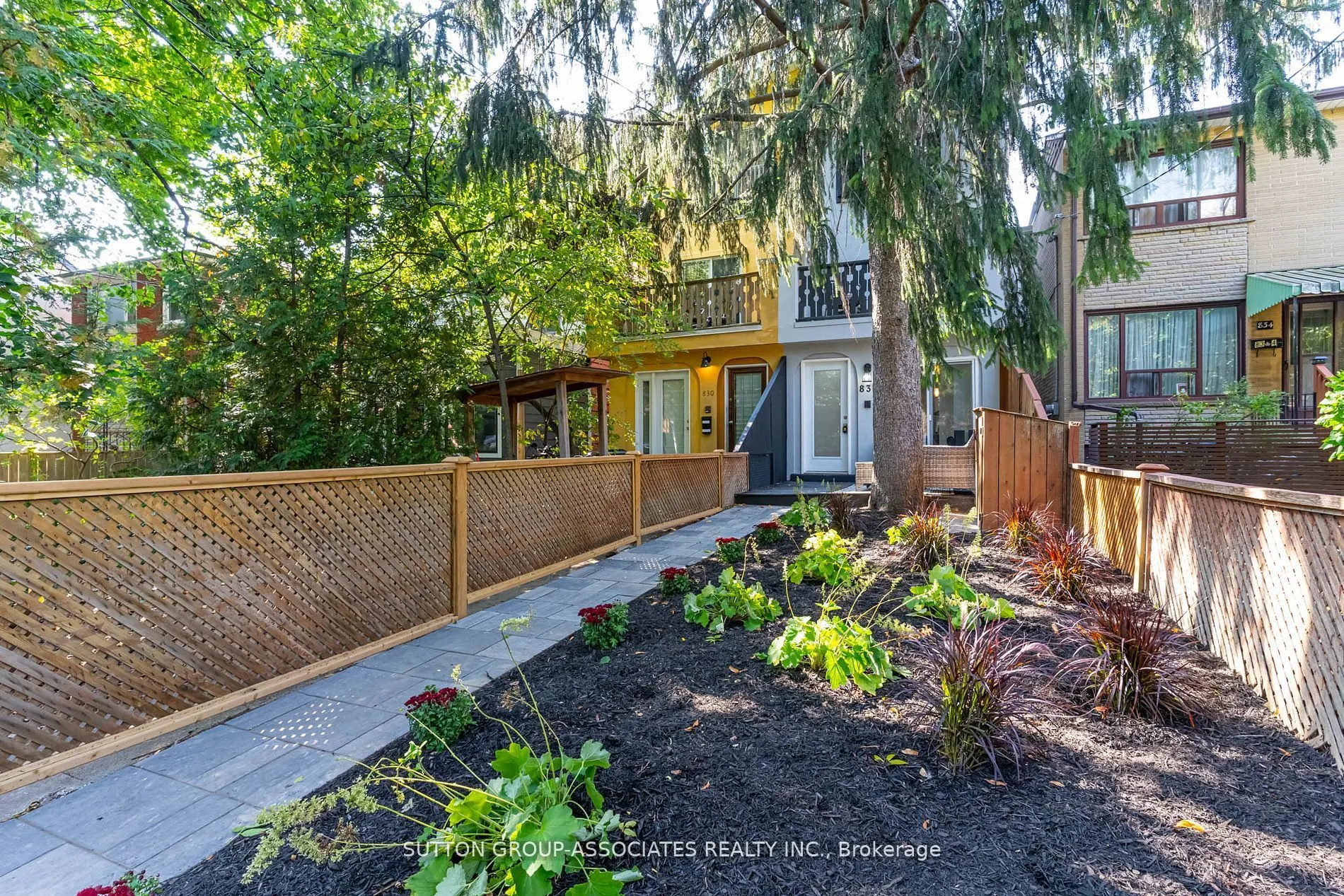 832 Manning Avenue