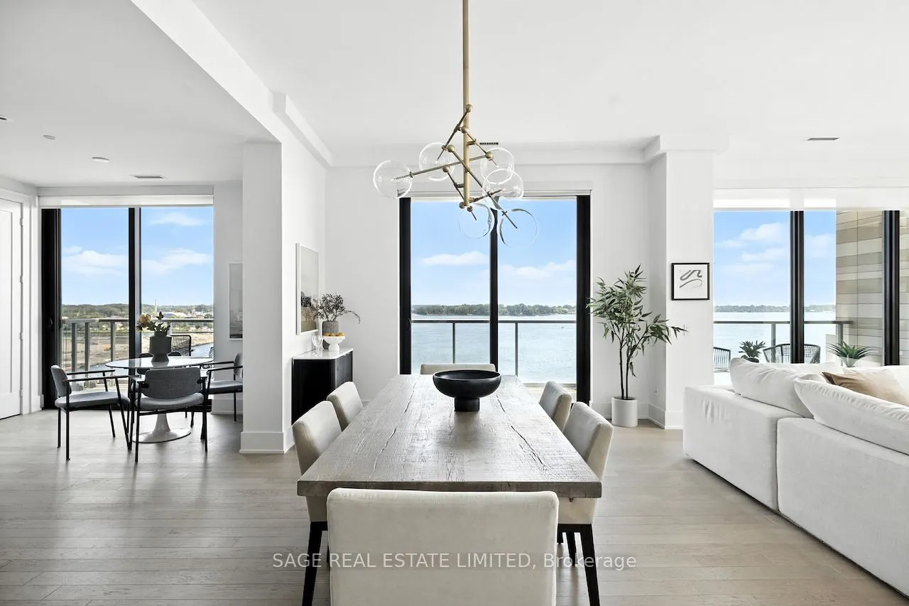 118 Merchants Wharf, #910