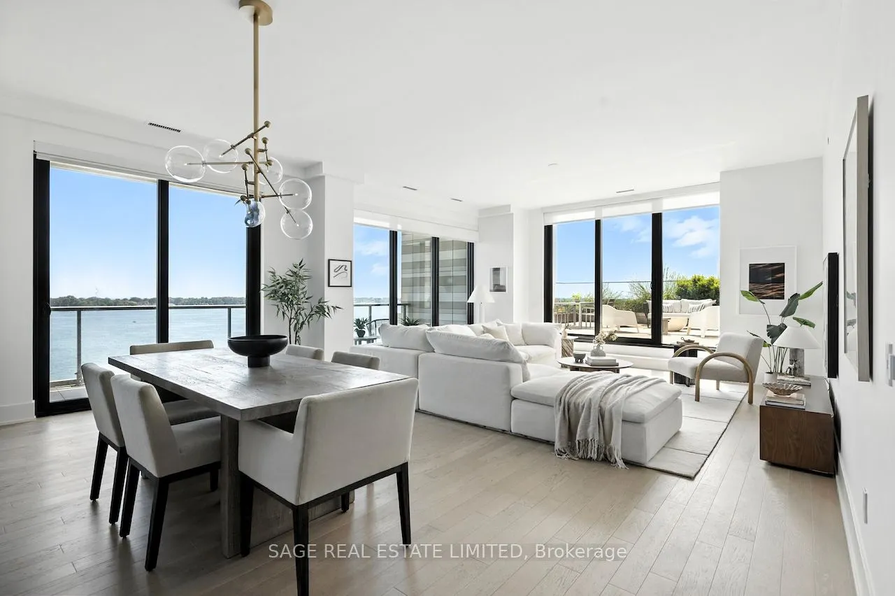 118 Merchants Wharf, #910