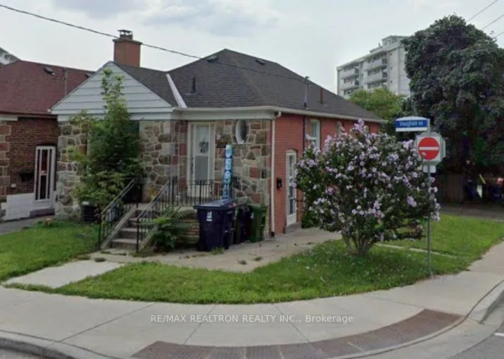 752 Vaughan Road