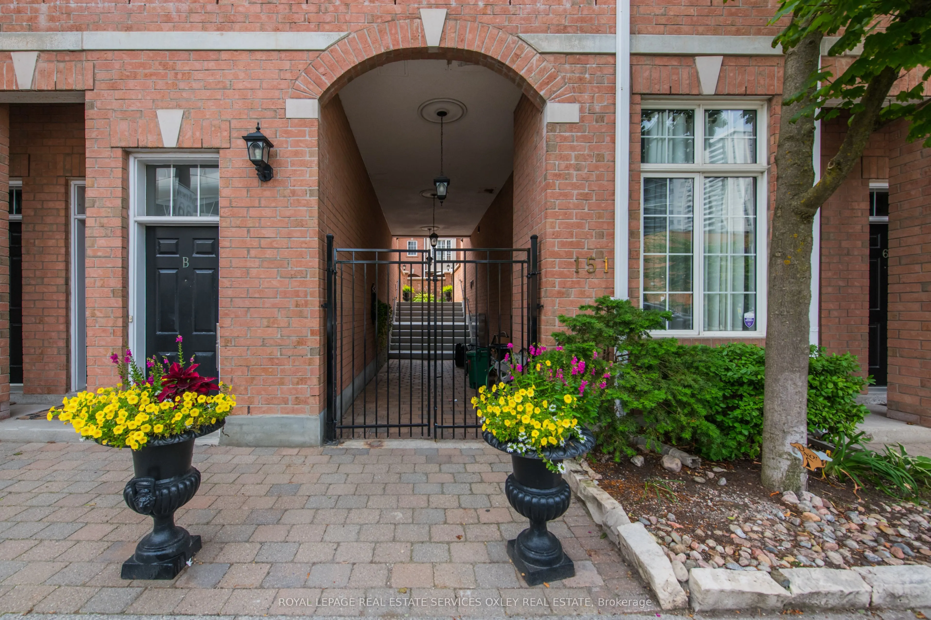 151 Merton Street, #15