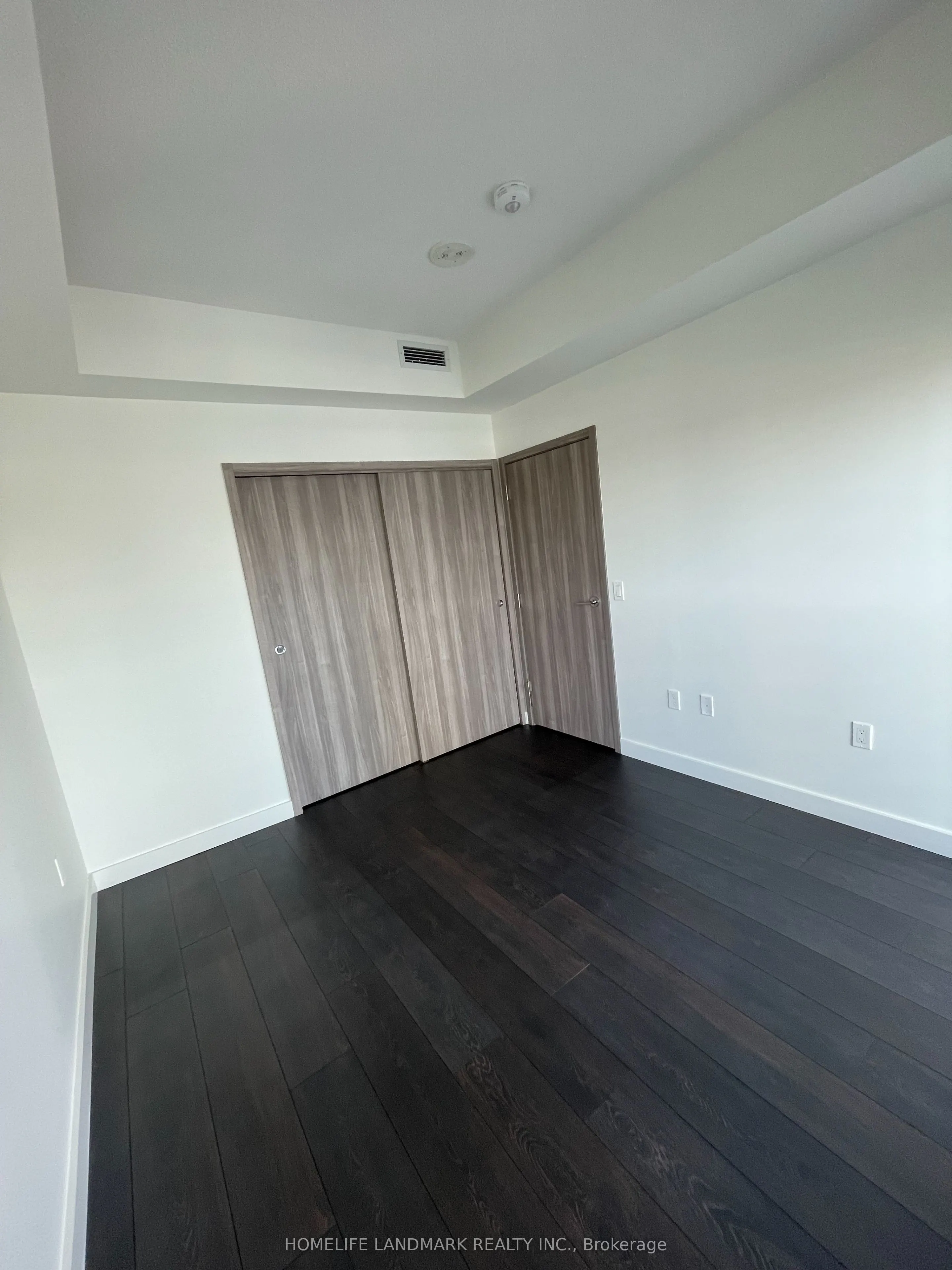 95 Mcmahon Drive, #801