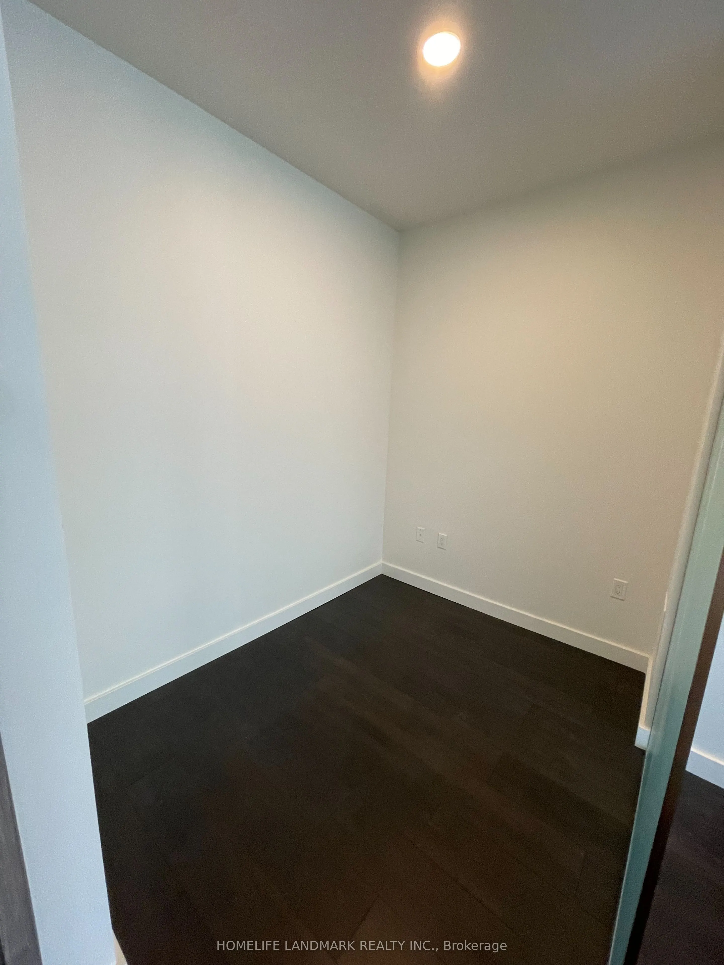 95 Mcmahon Drive, #801