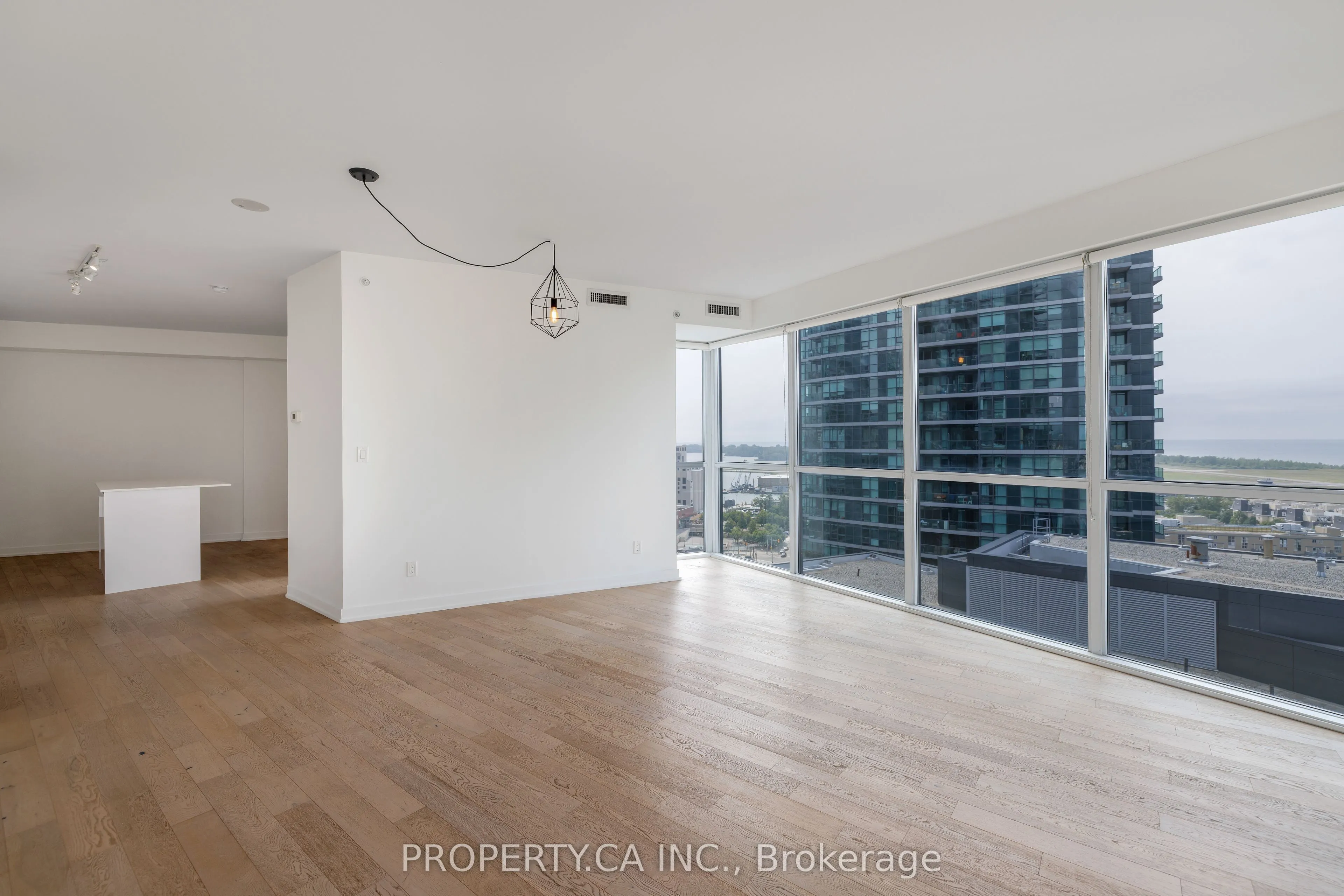 20 Bruyeres Mews, #2112