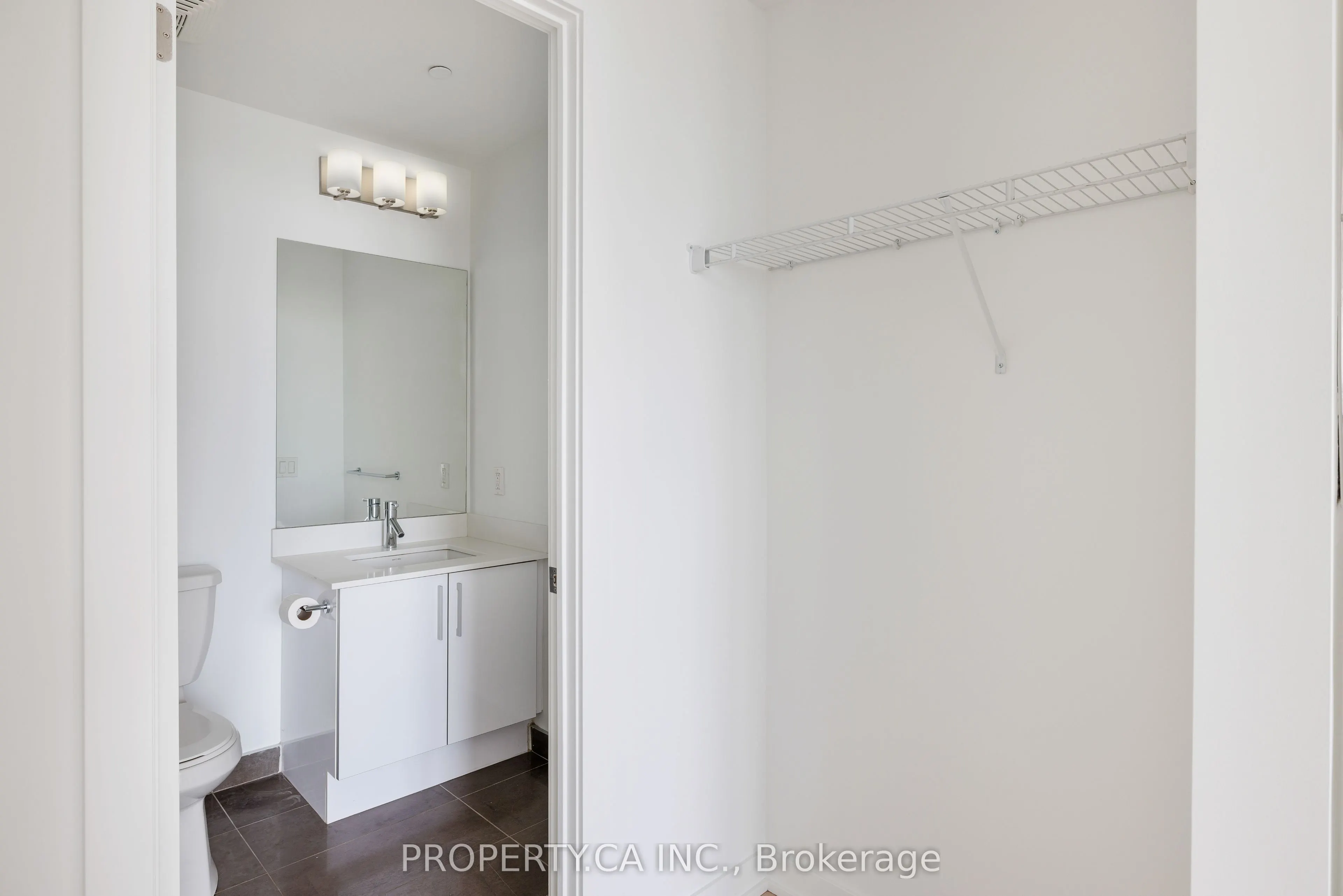 20 Bruyeres Mews, #2112