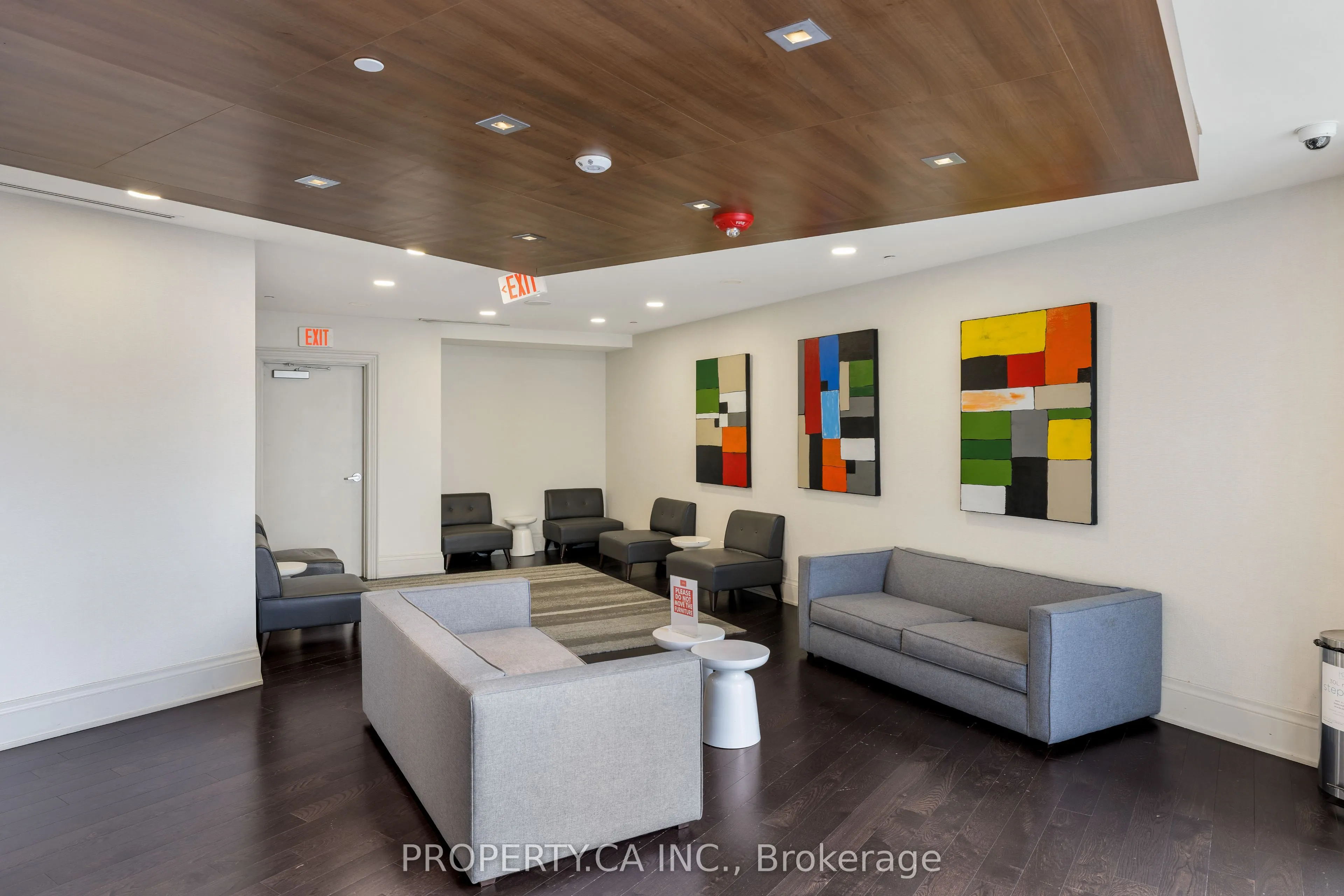 20 Bruyeres Mews, #2112