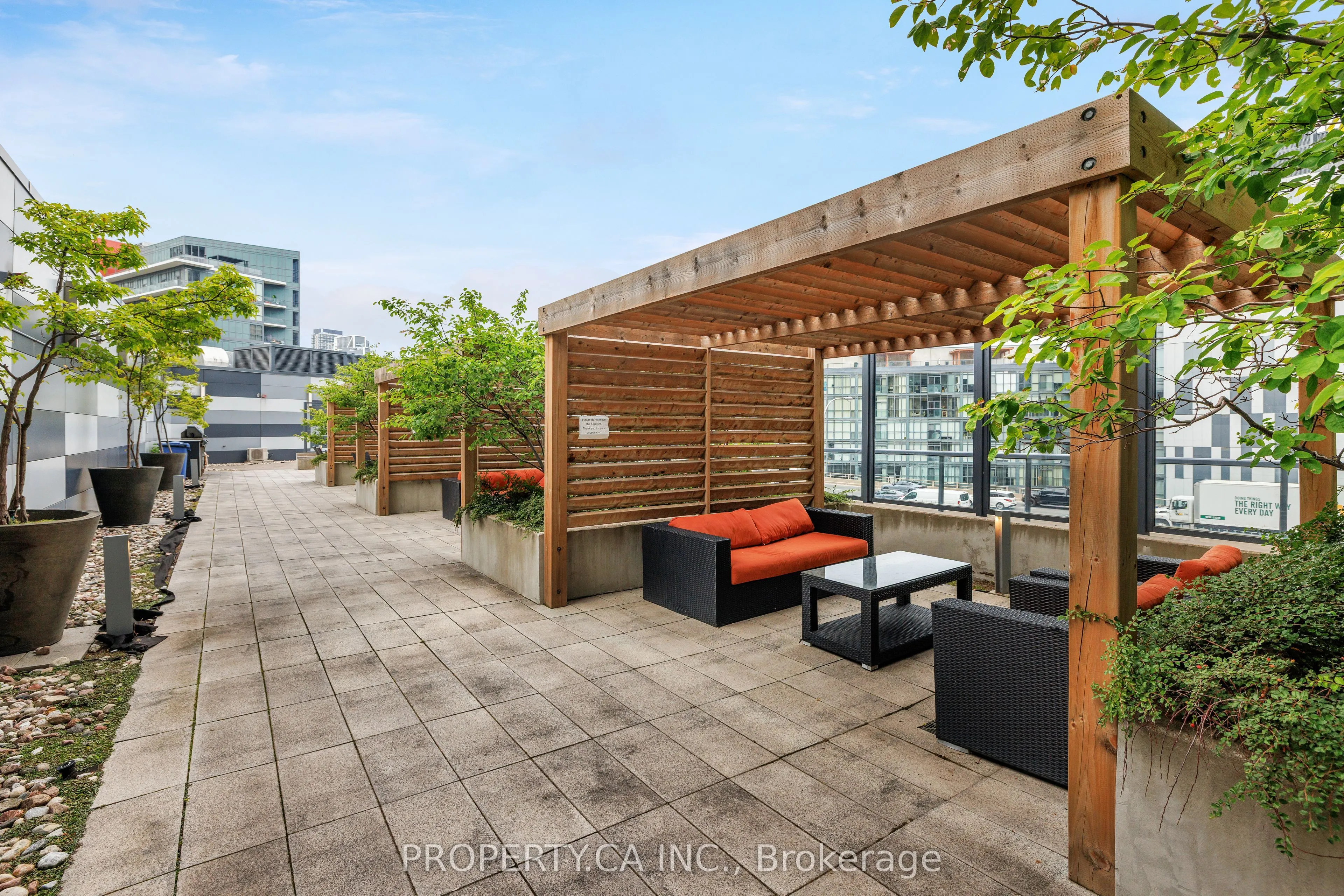 20 Bruyeres Mews, #2112