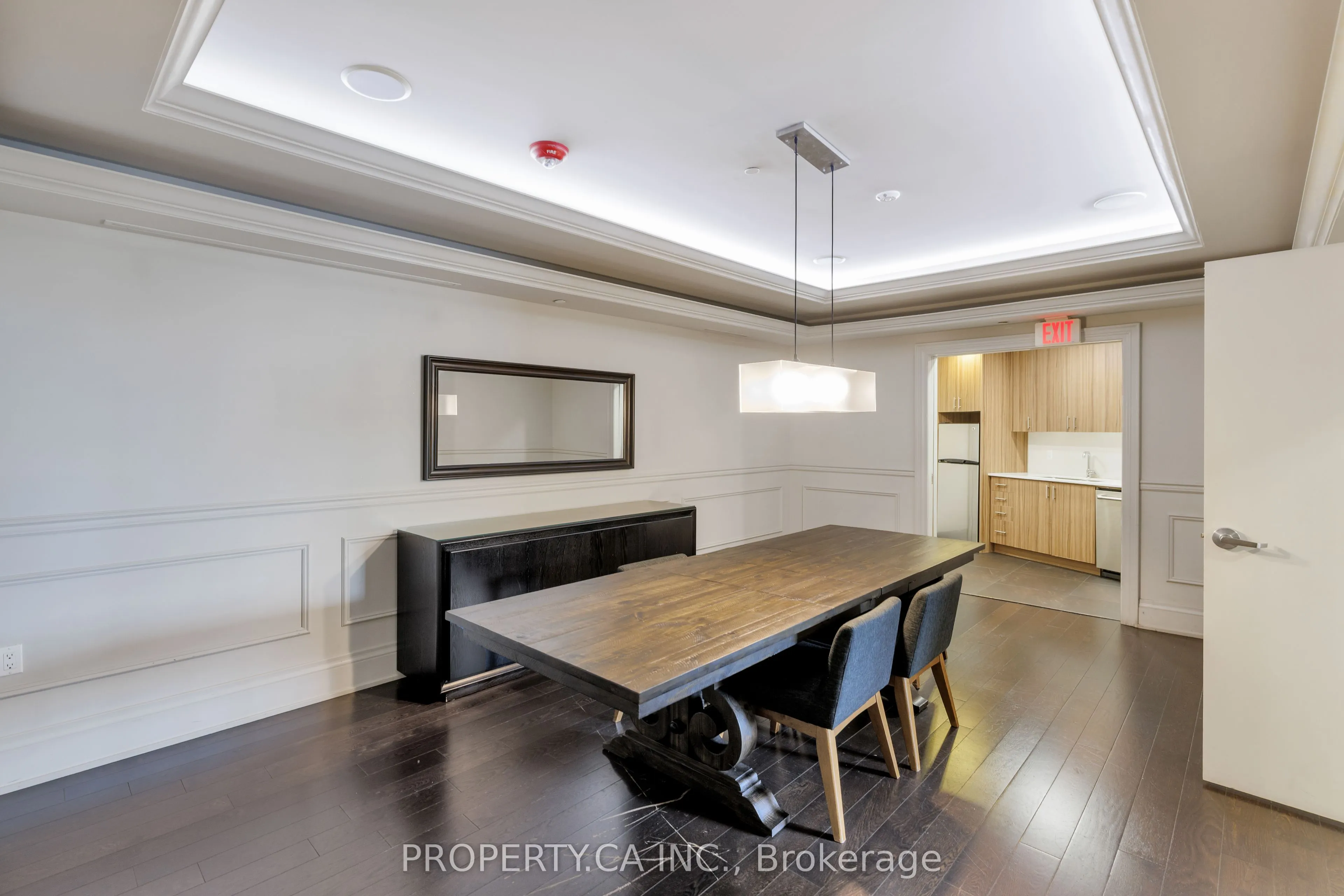 20 Bruyeres Mews, #2112