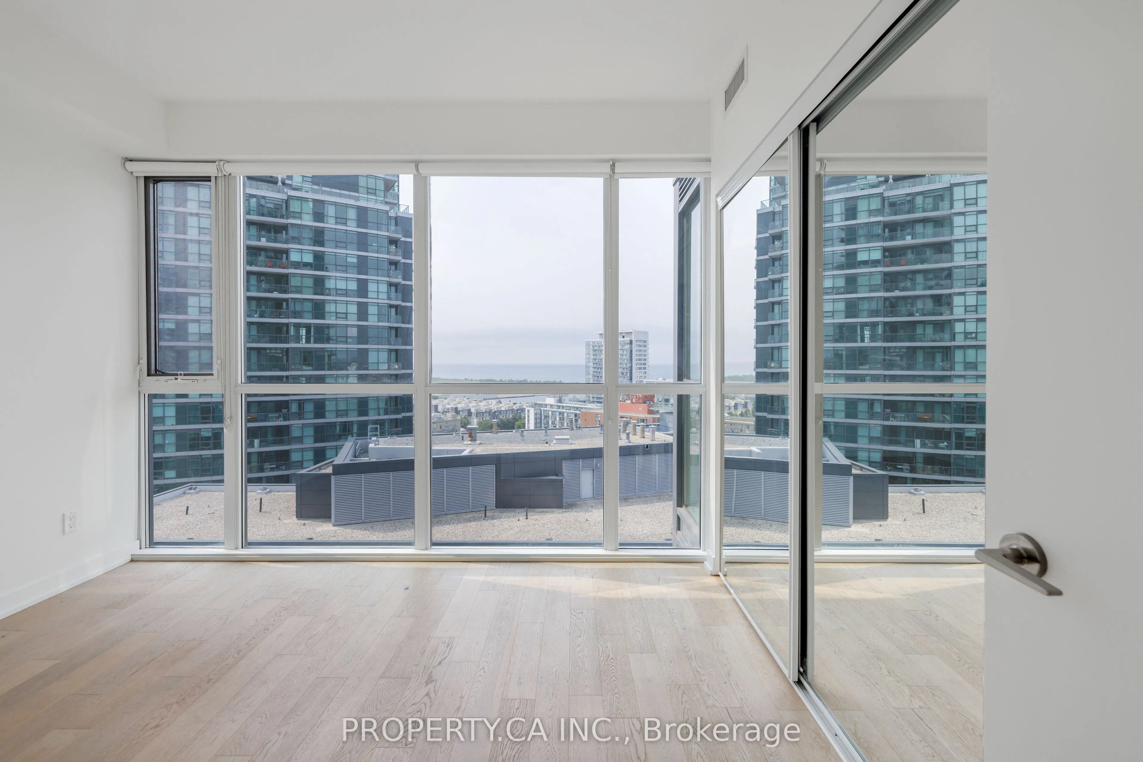 20 Bruyeres Mews, #2112