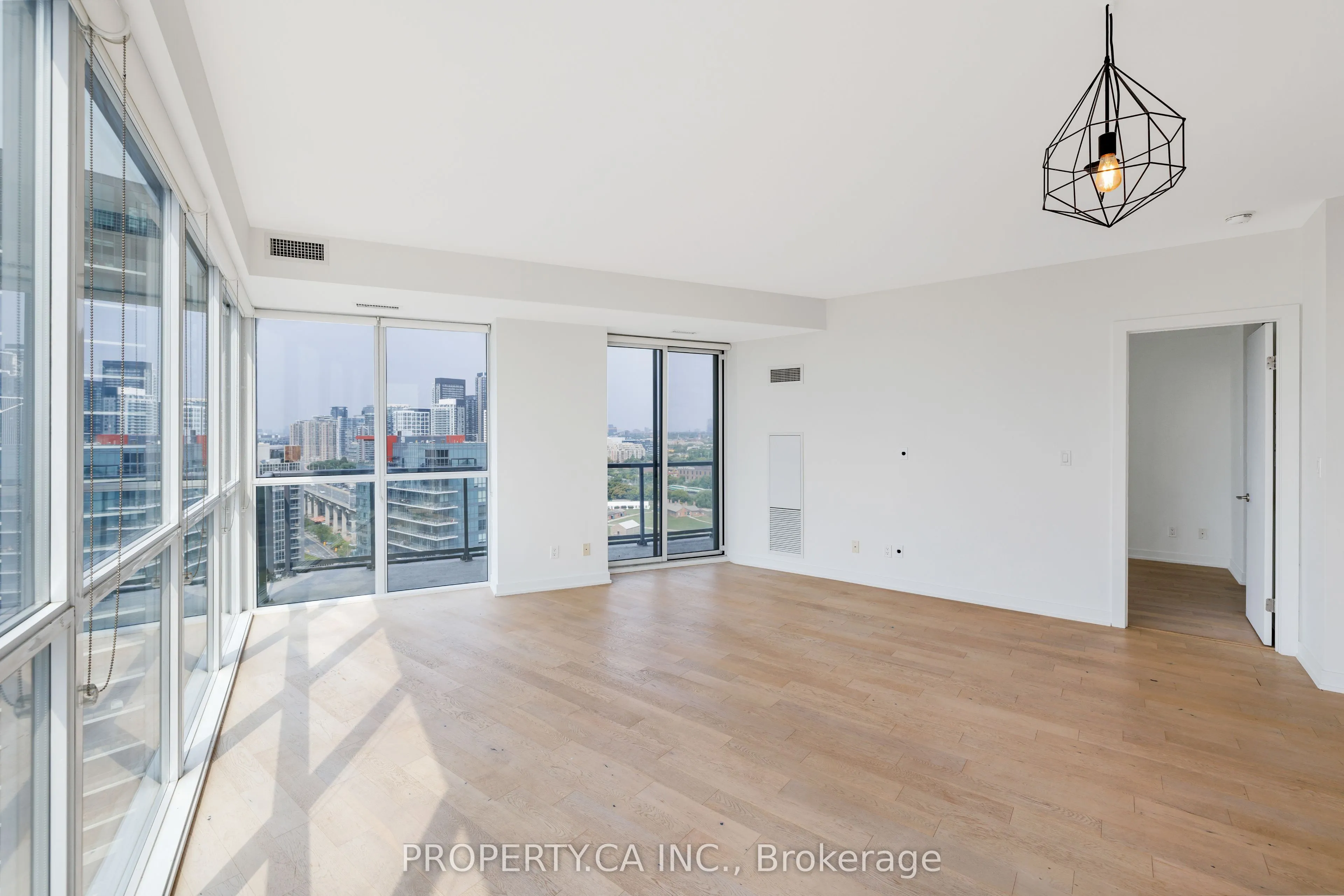 20 Bruyeres Mews, #2112