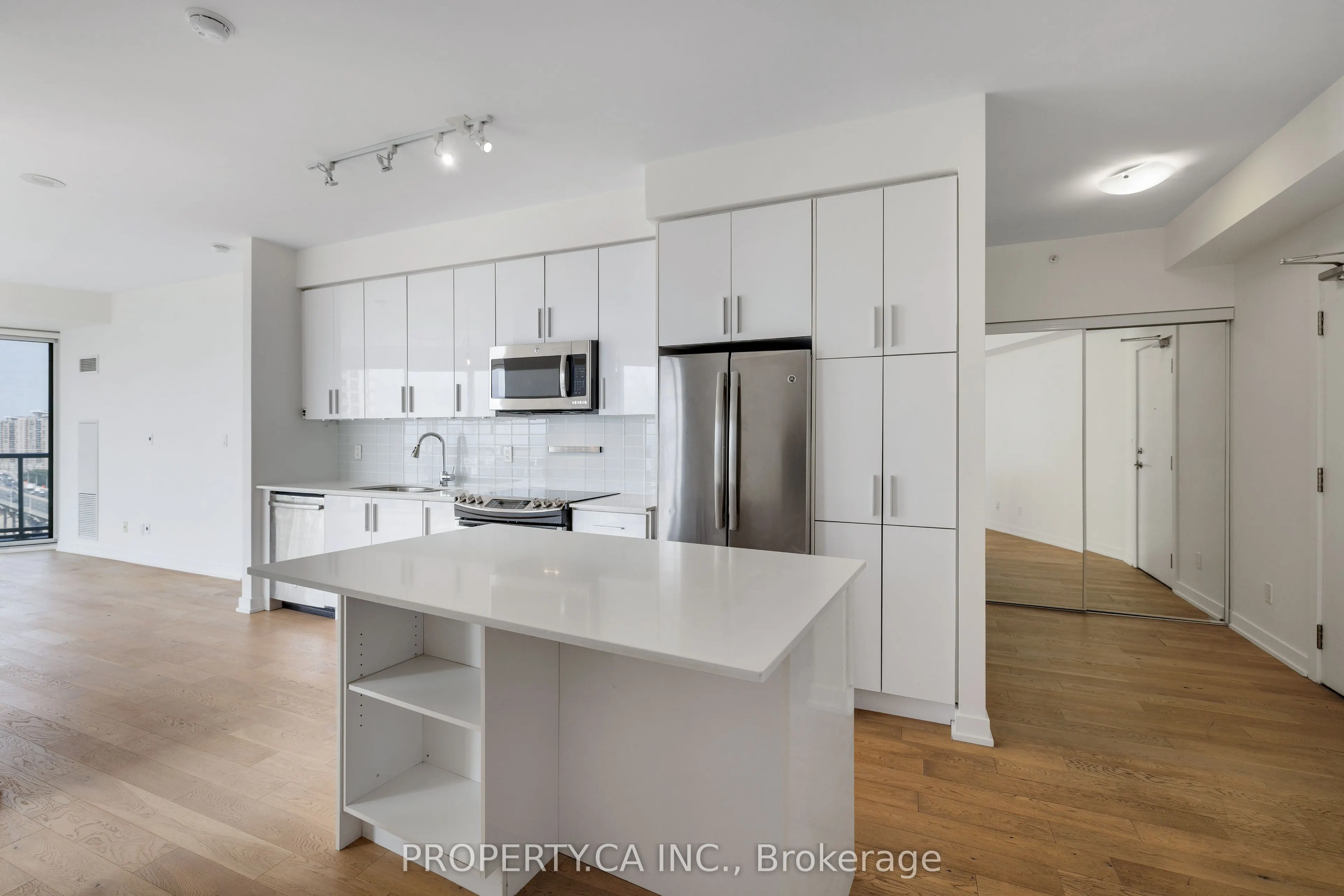 20 Bruyeres Mews, #2112