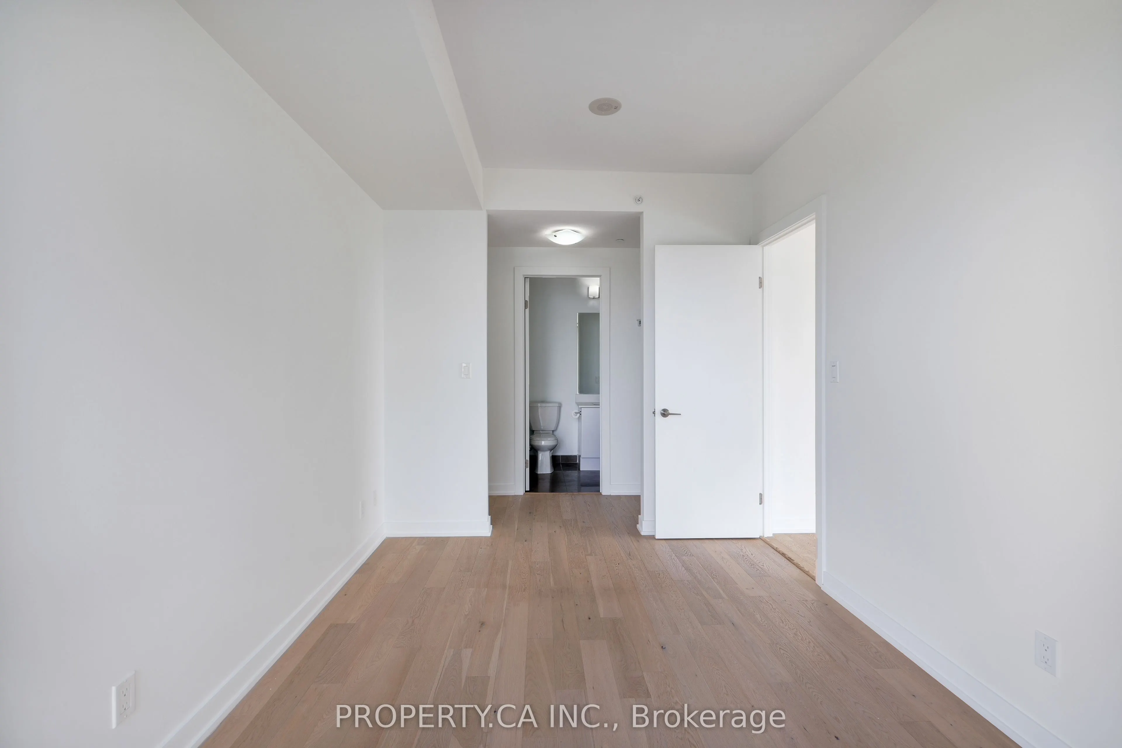 20 Bruyeres Mews, #2112