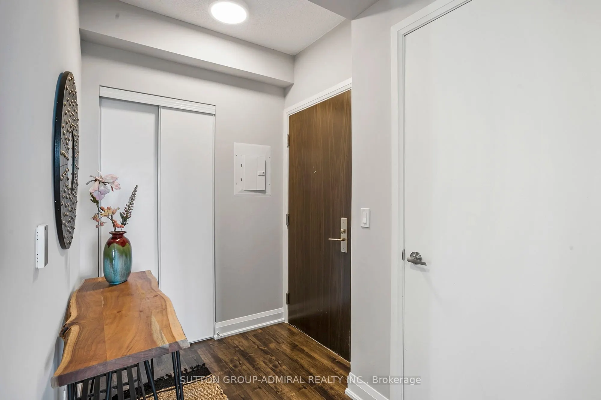 68 CANTERBURY Place, #PH09