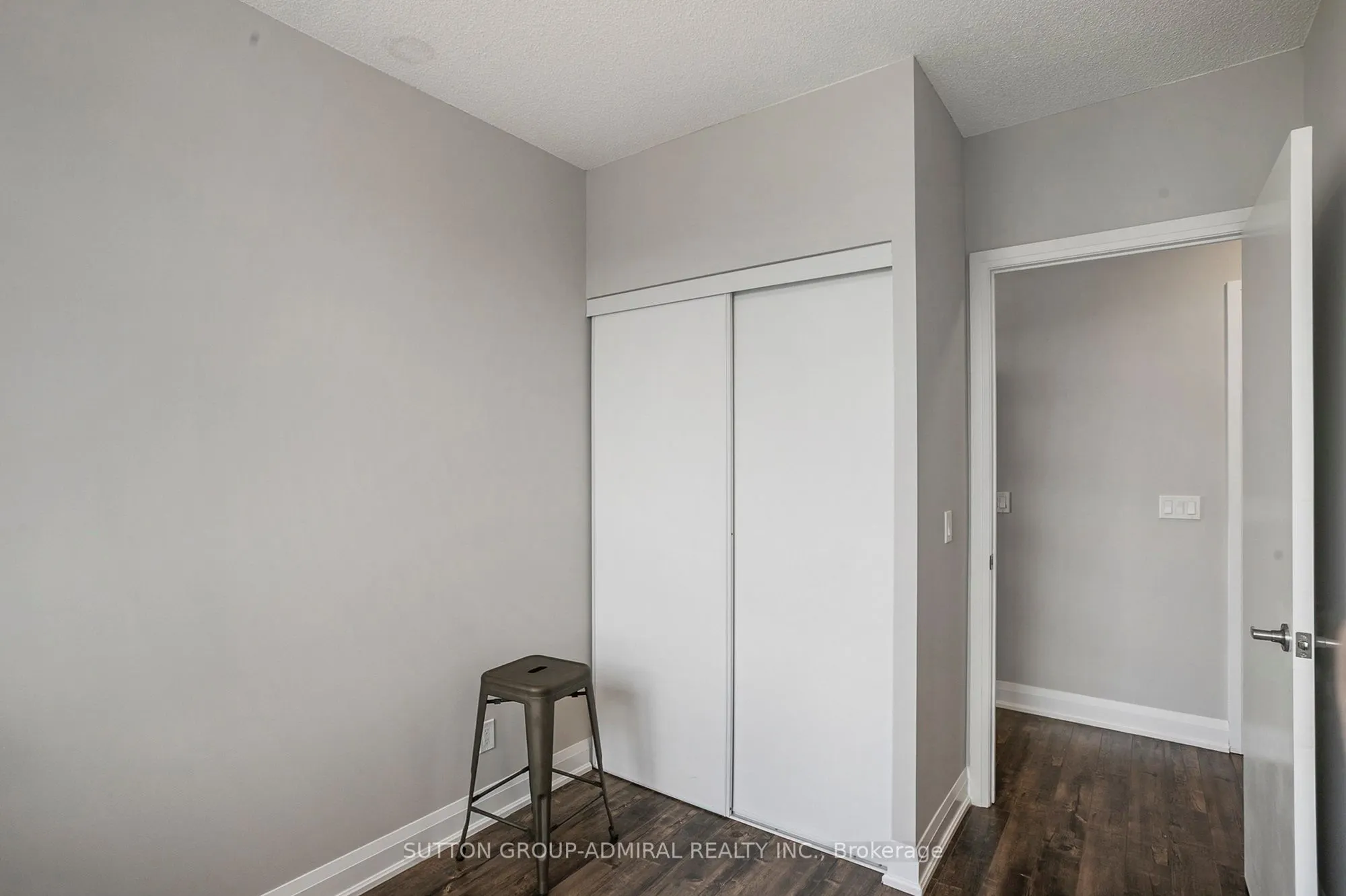 68 CANTERBURY Place, #PH09