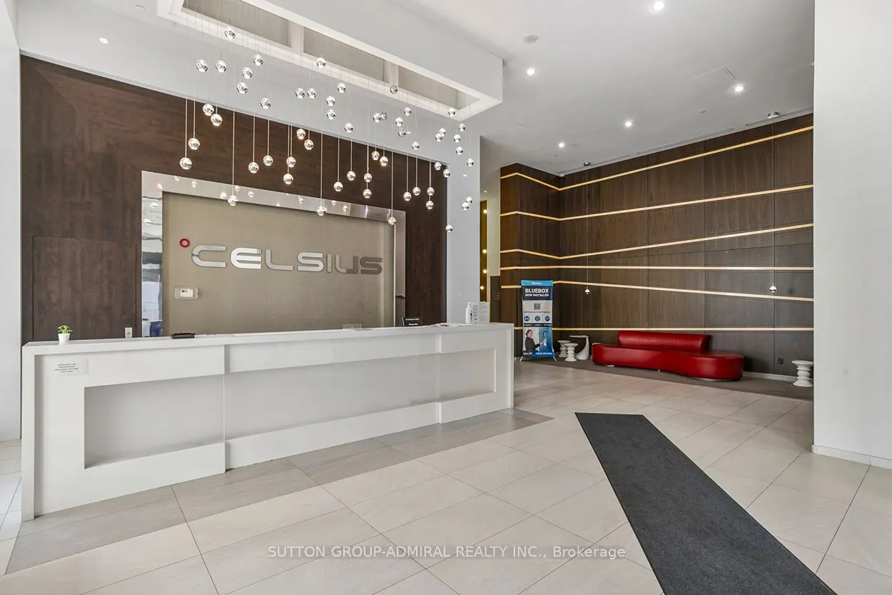 68 CANTERBURY Place, #PH09