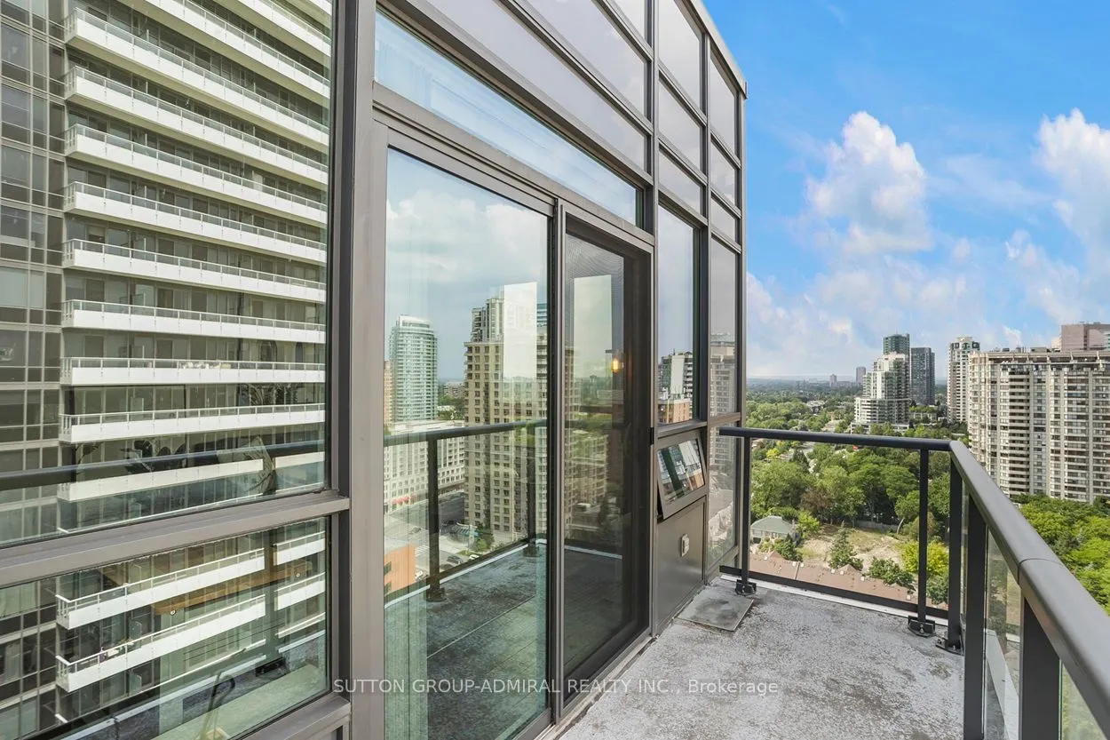 68 CANTERBURY Place, #PH09
