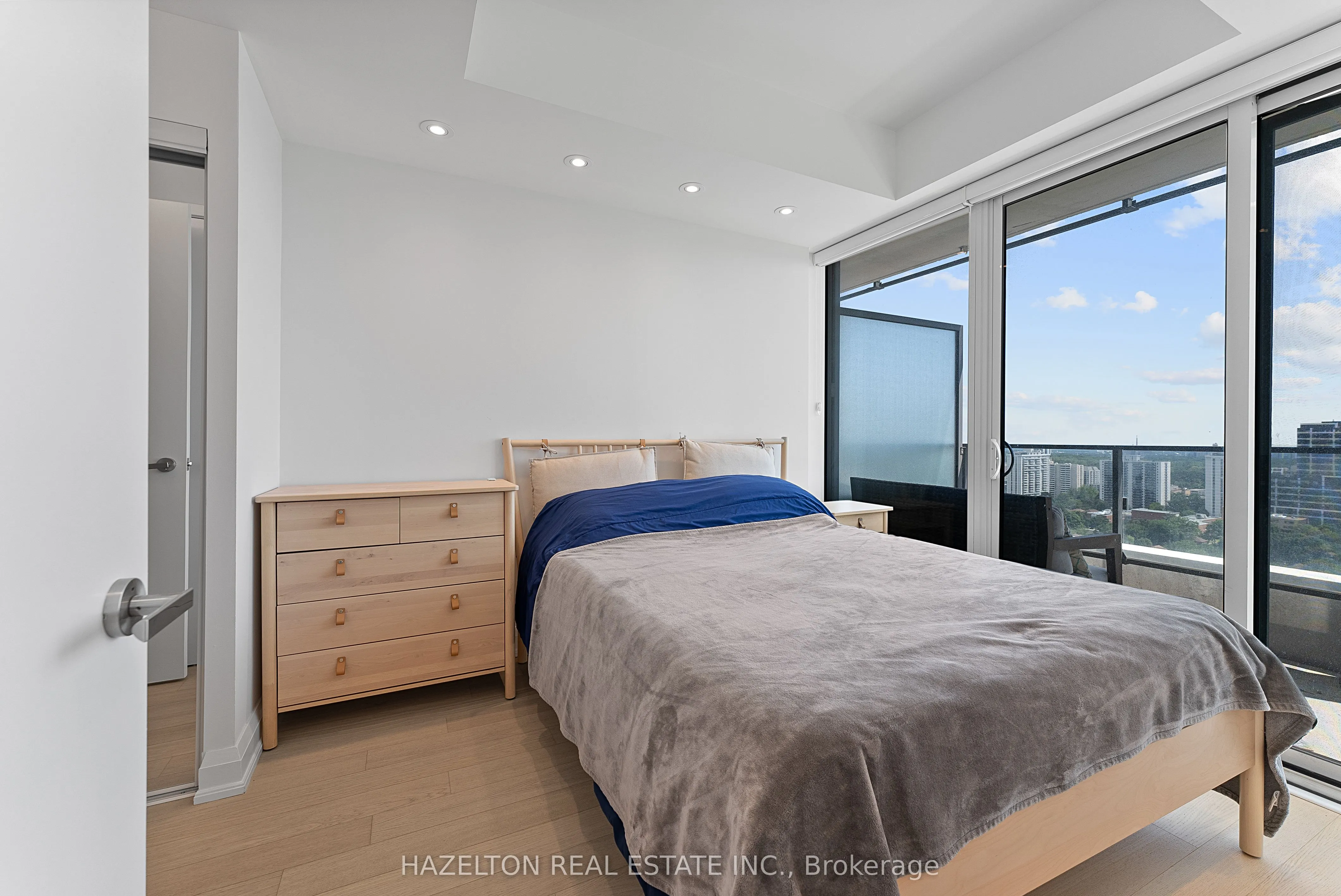 5 Soudan Avenue, #2903