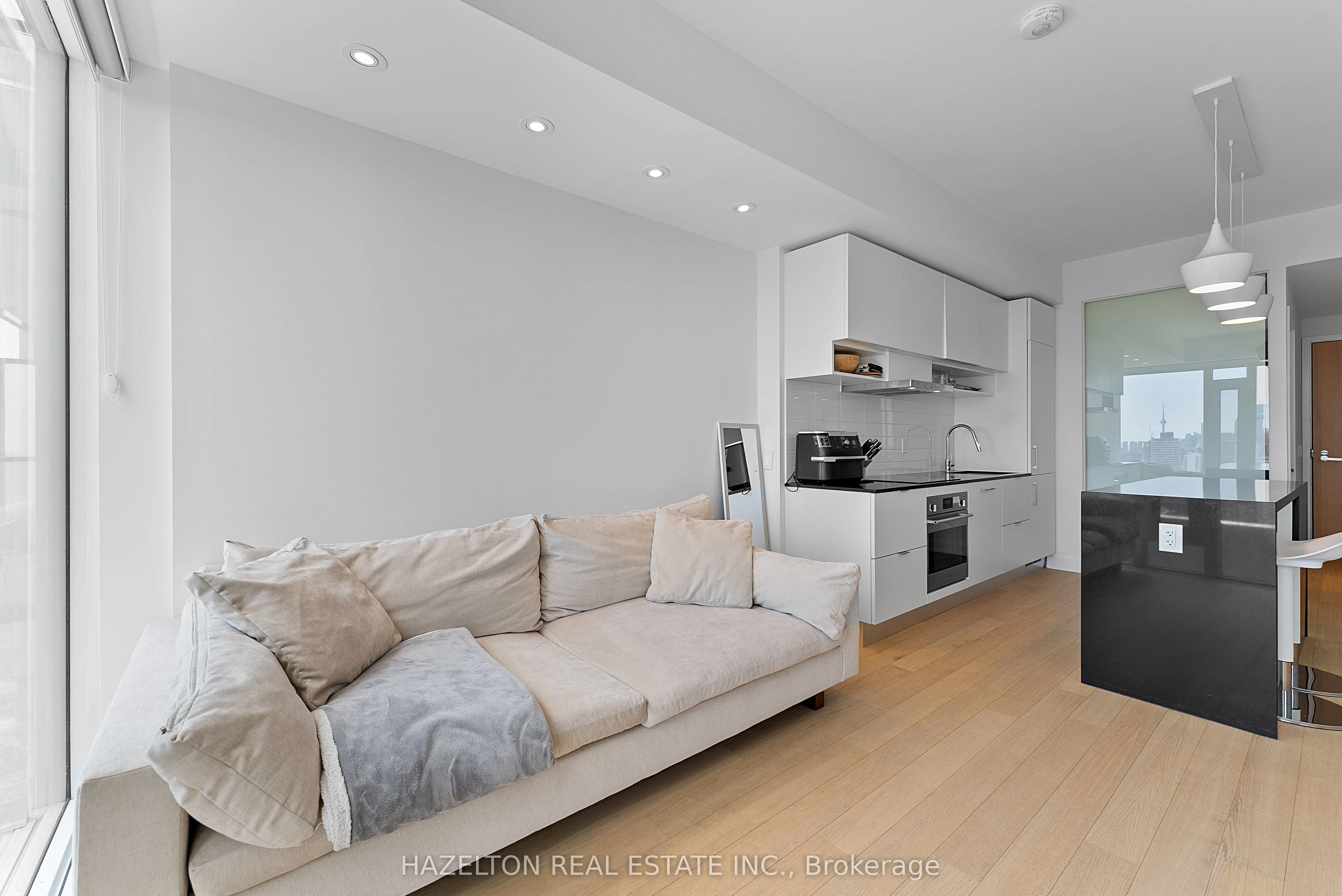 5 Soudan Avenue, #2903