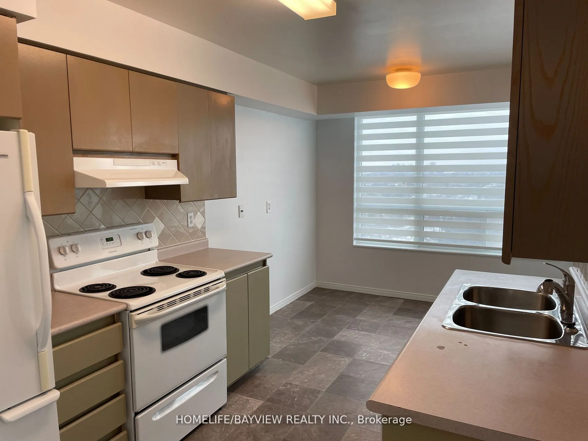 238 Doris Avenue, #2003
