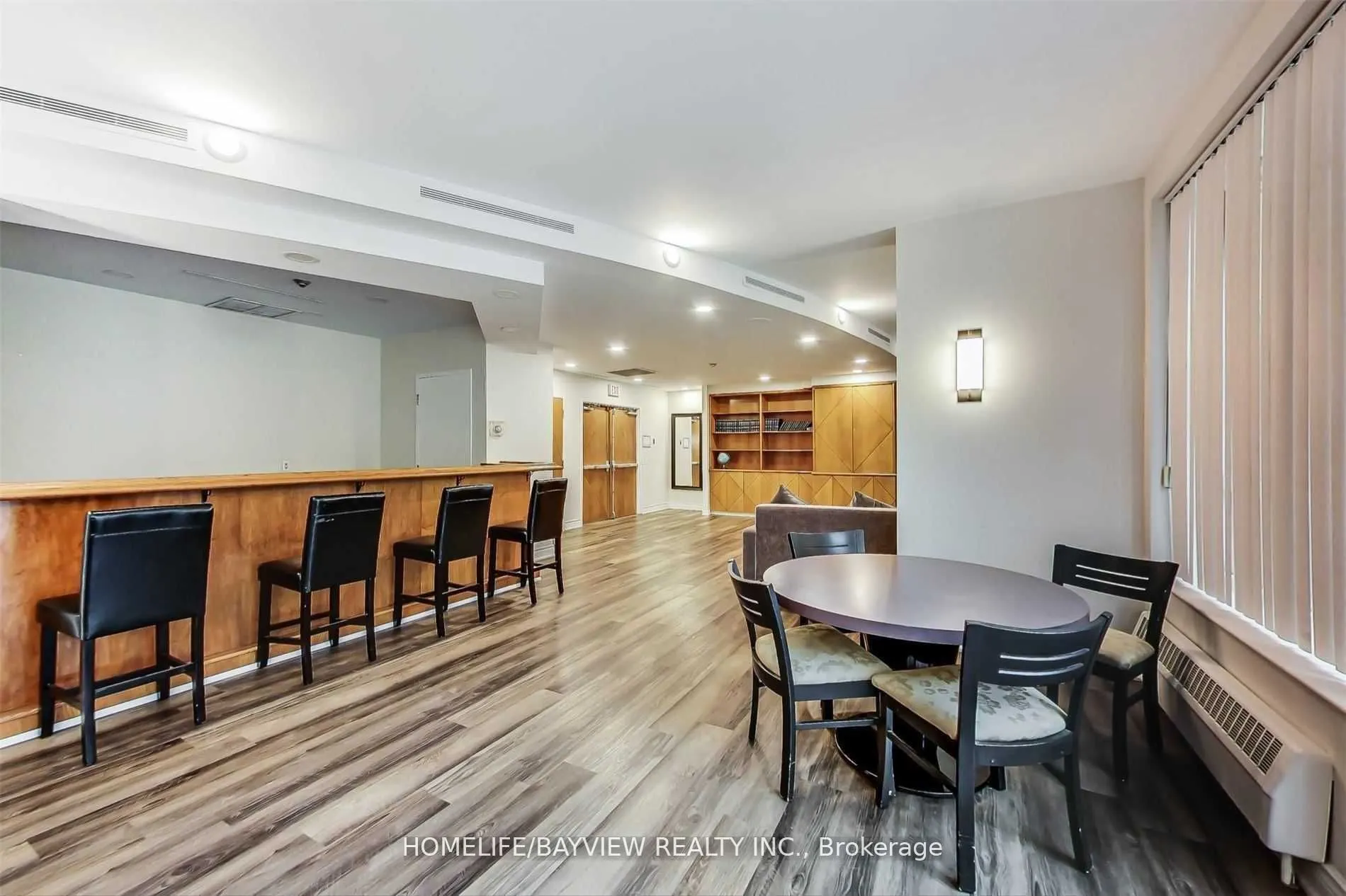 238 Doris Avenue, #2003