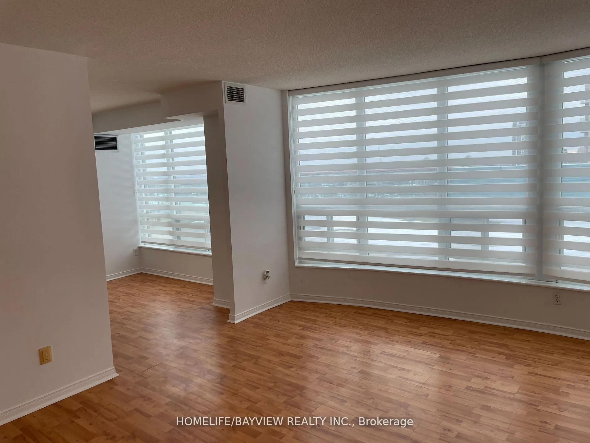 238 Doris Avenue, #2003