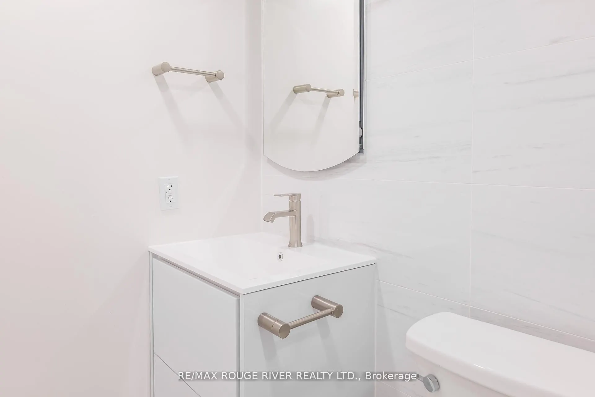 238 Doris Avenue, #109