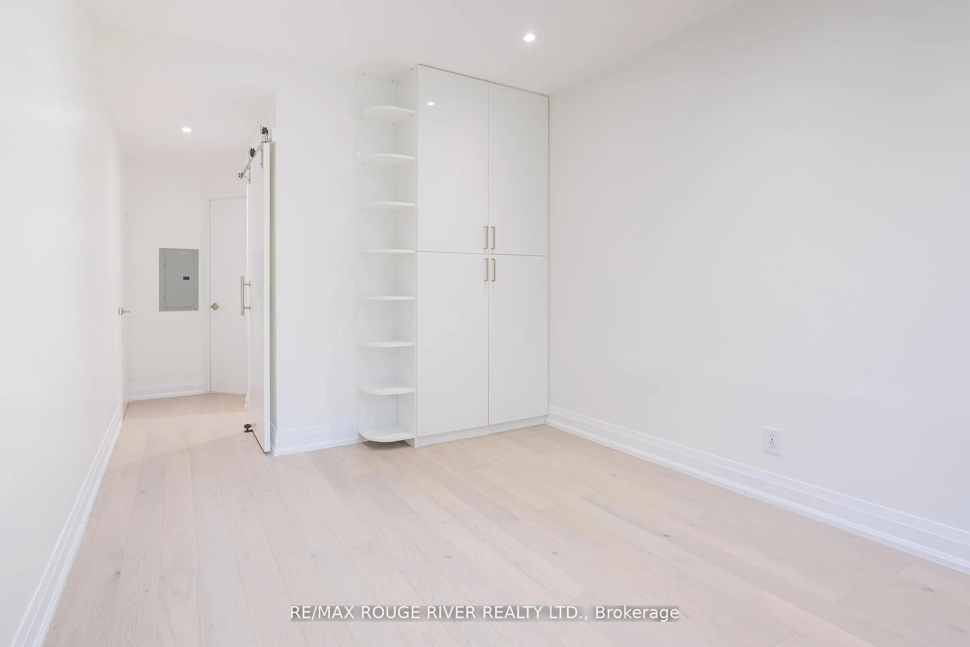 238 Doris Avenue, #109