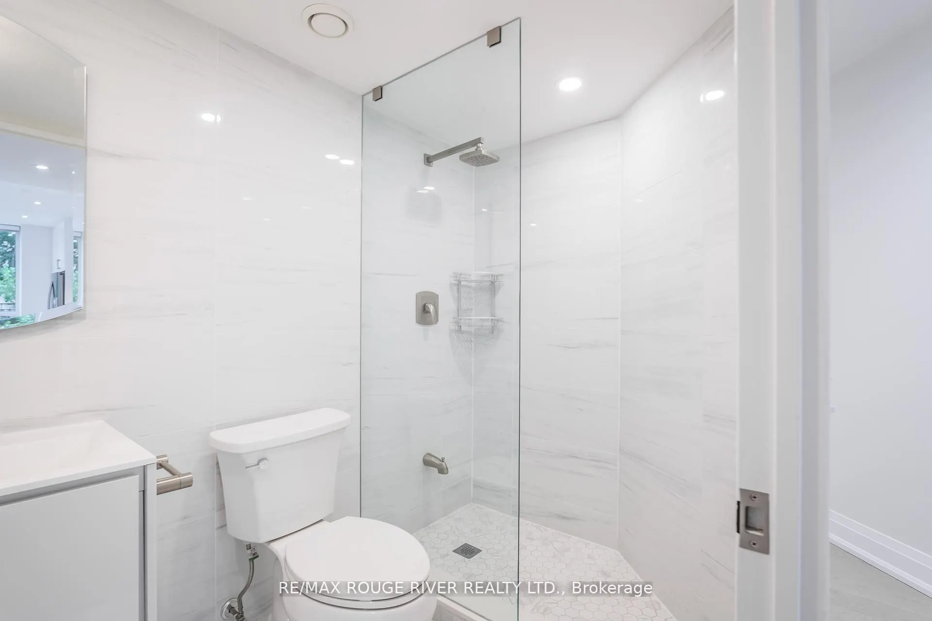 238 Doris Avenue, #109
