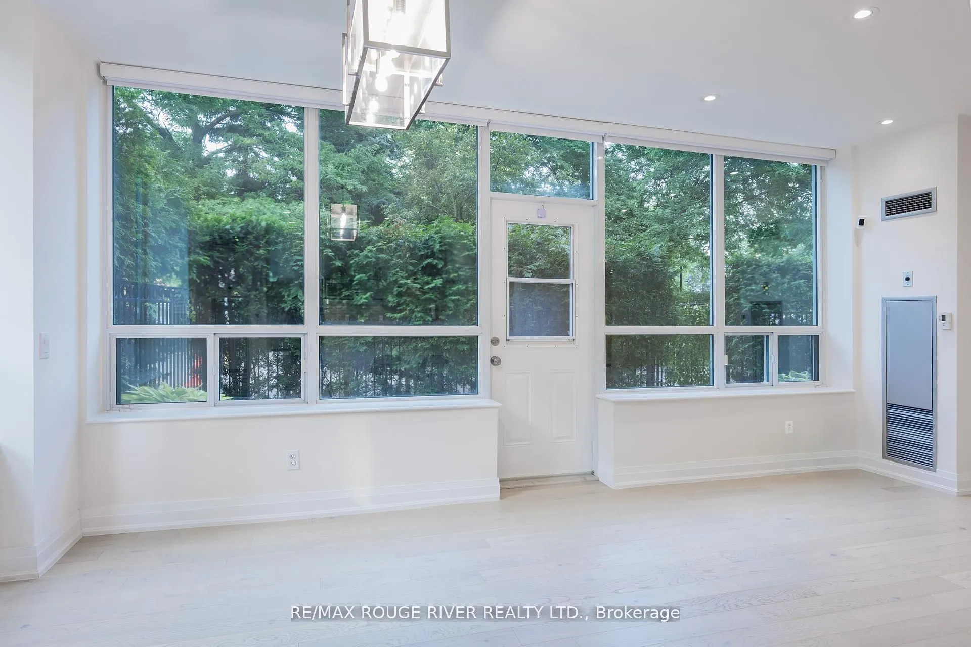 238 Doris Avenue, #109