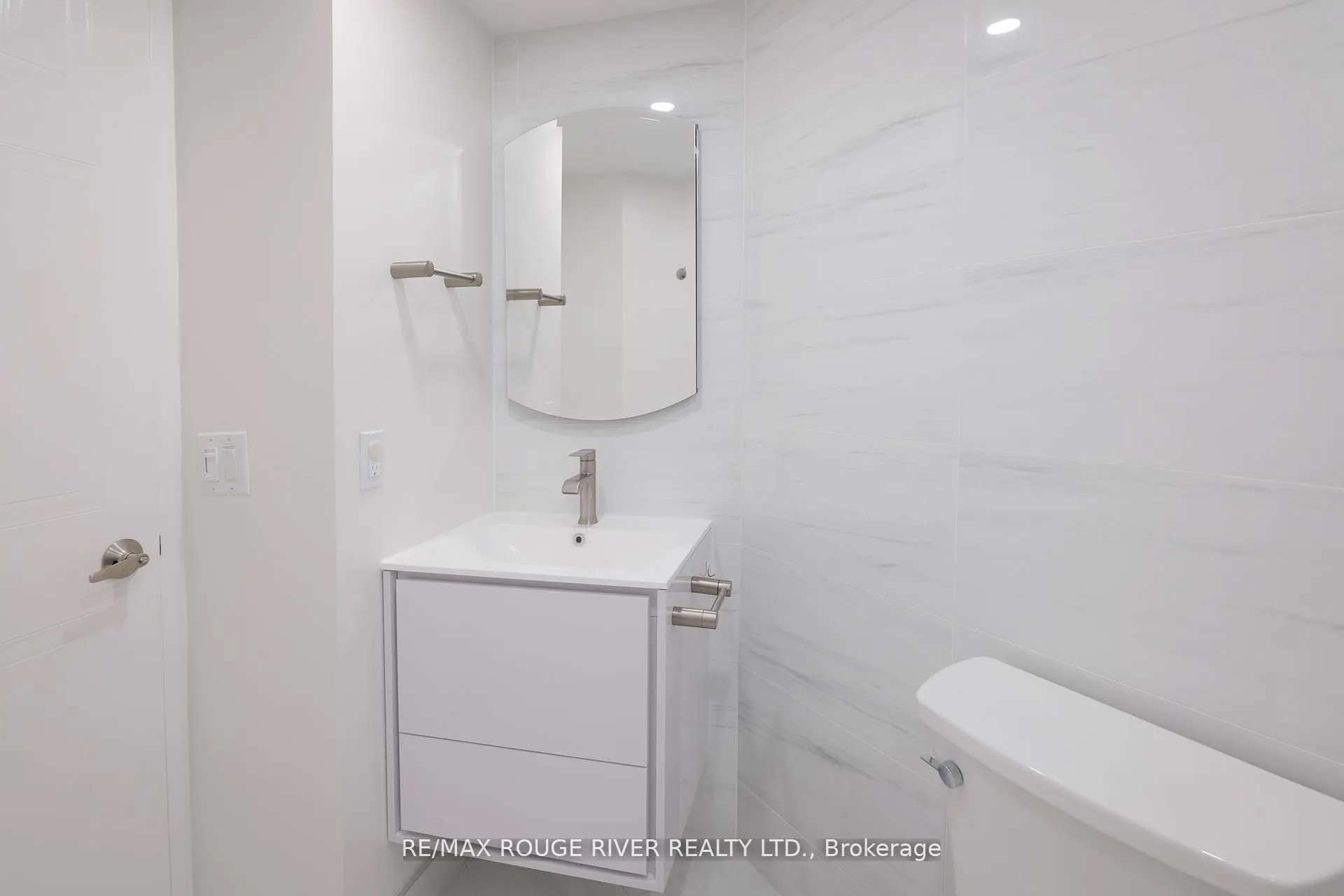 238 Doris Avenue, #109
