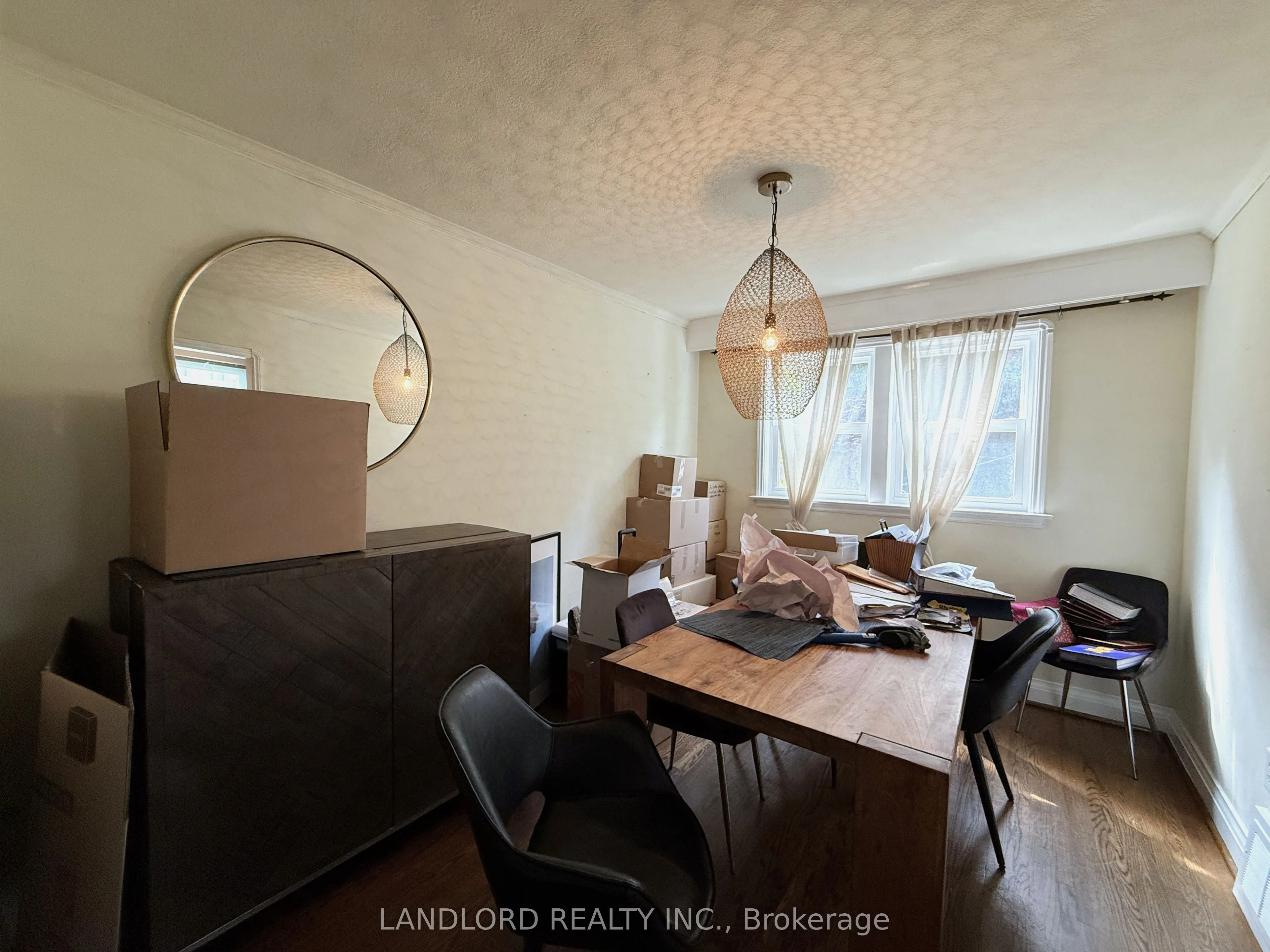 1 Thursfield Crescent