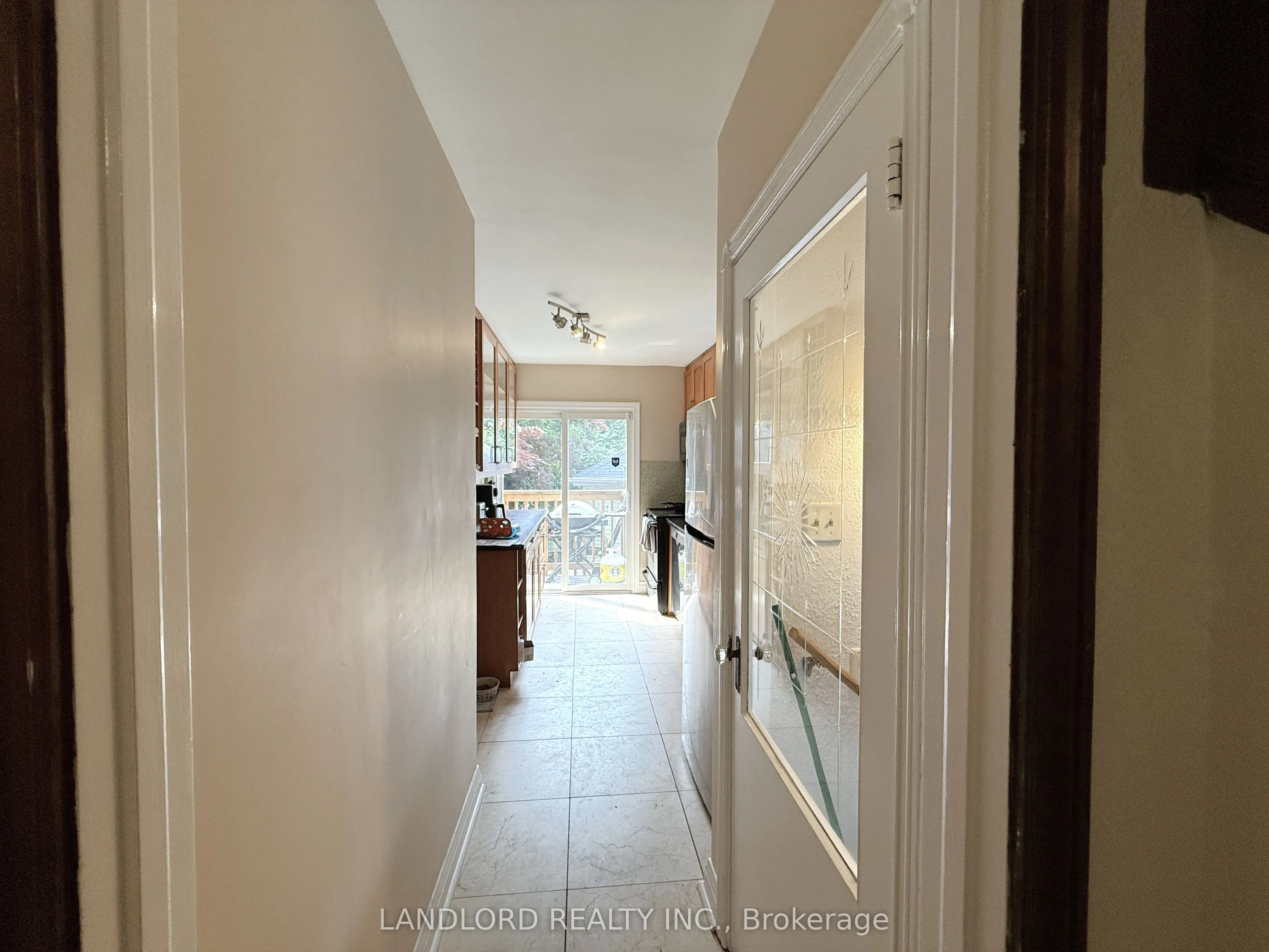 1 Thursfield Crescent