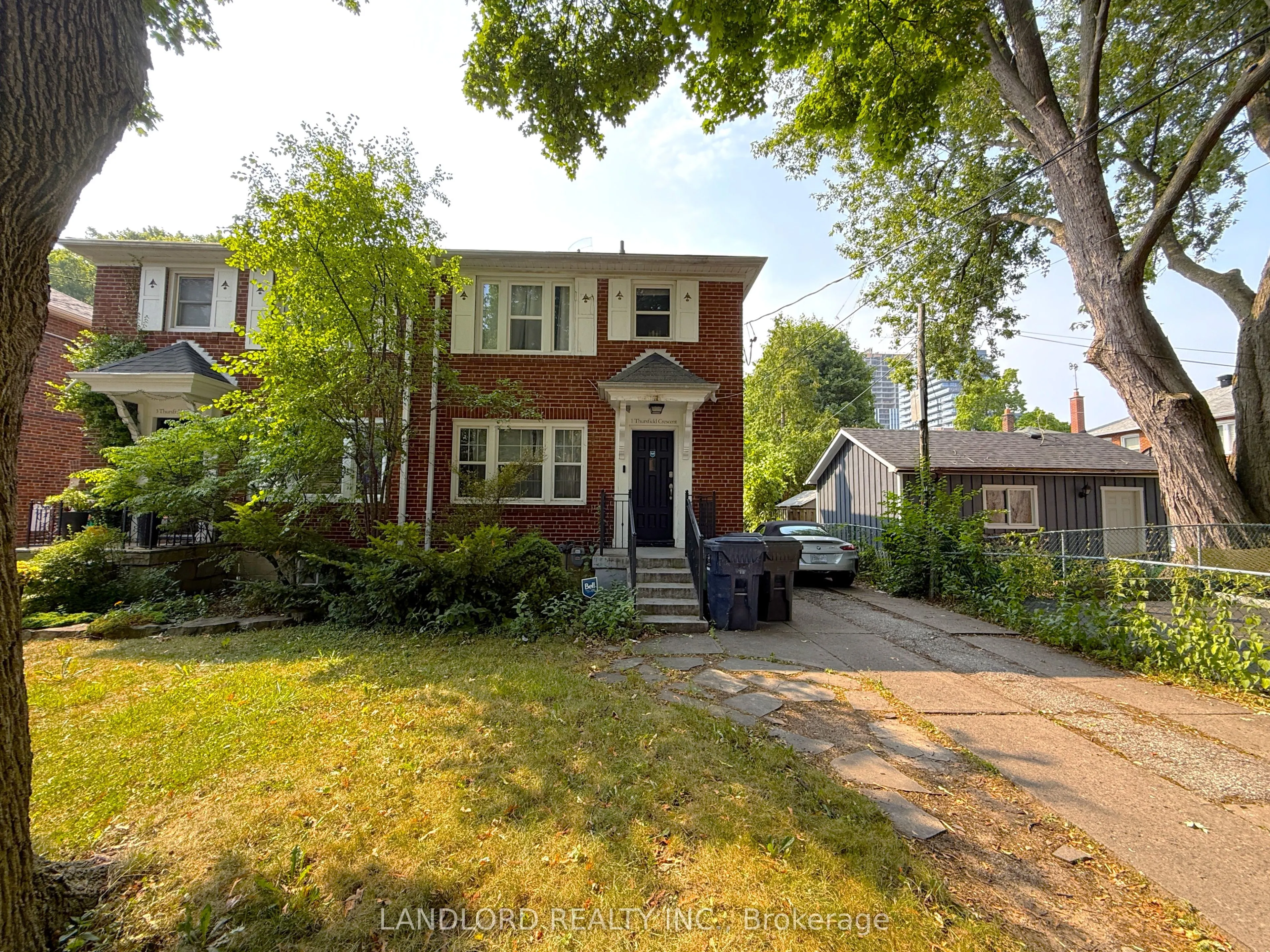 1 Thursfield Crescent