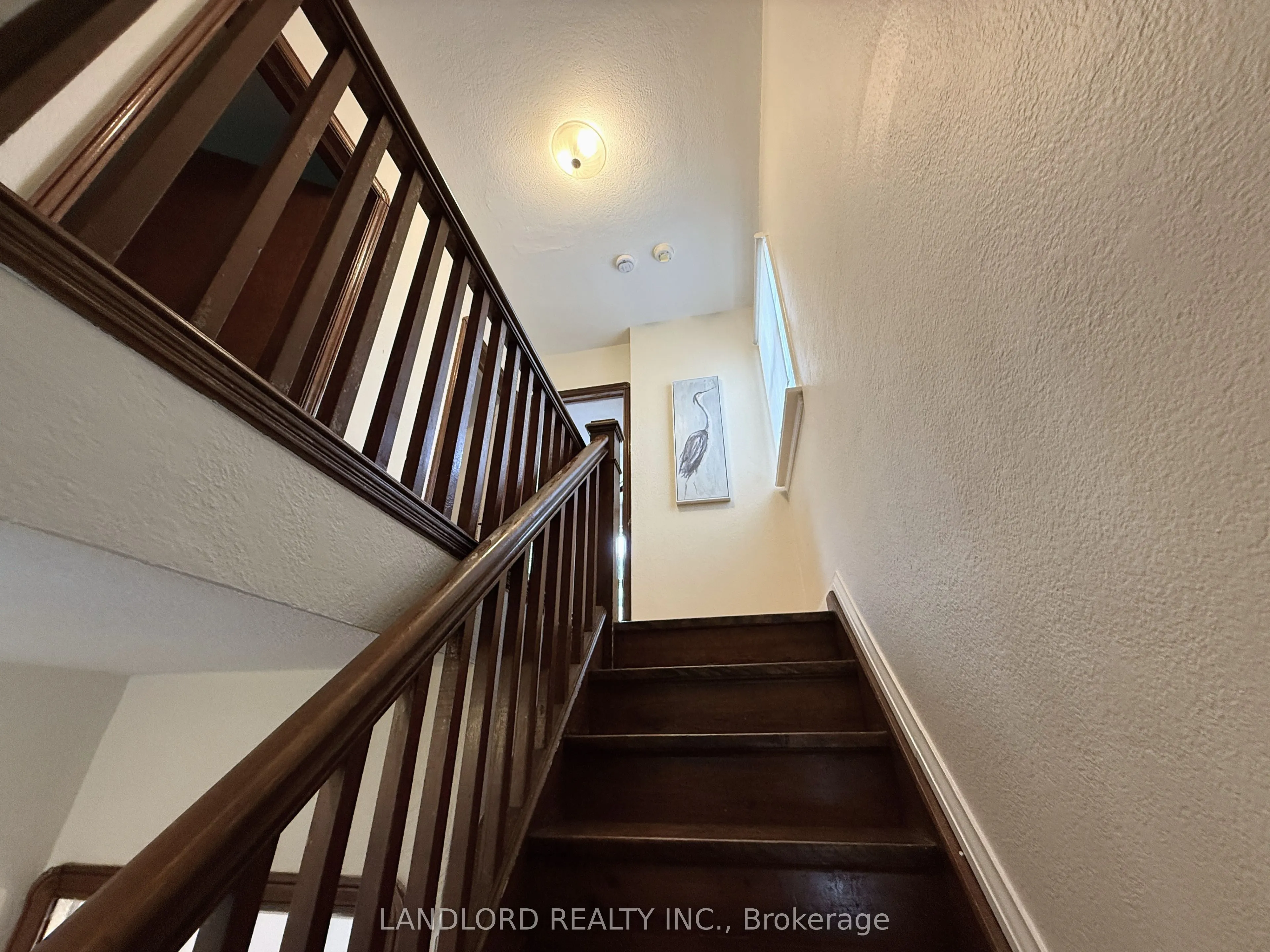 1 Thursfield Crescent
