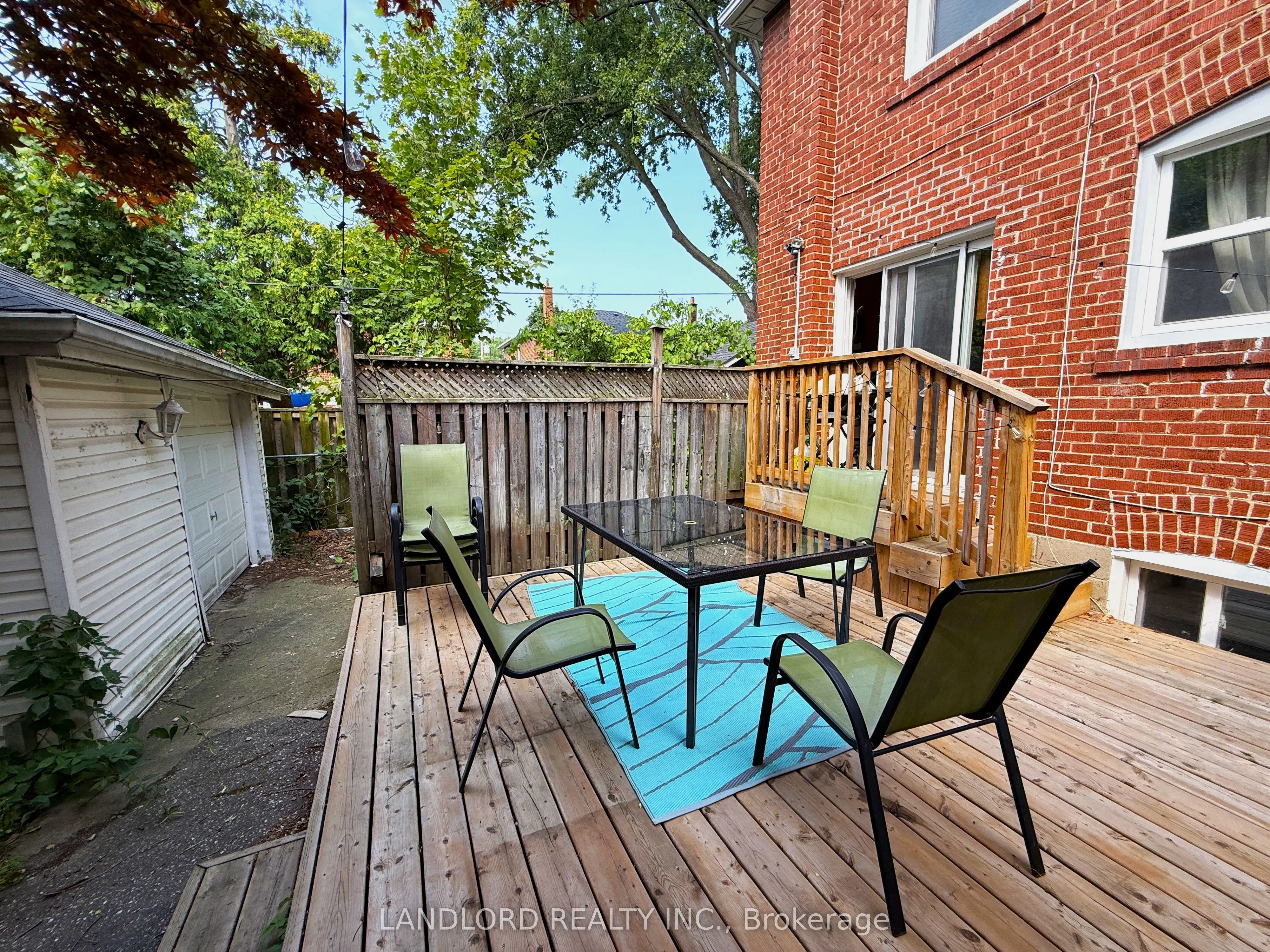 1 Thursfield Crescent